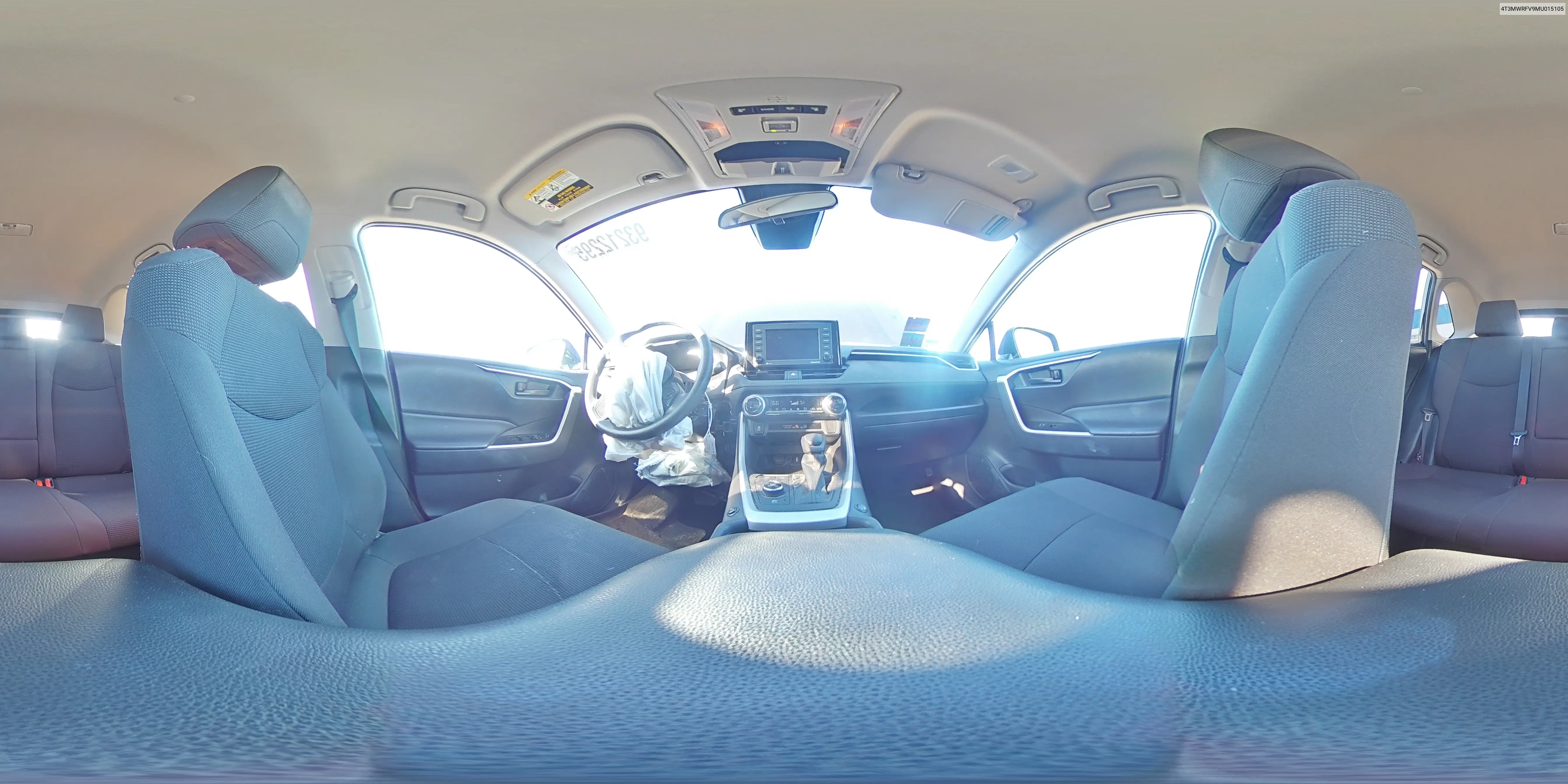 4T3MWRFV9MU015105 2021 Toyota Rav4 Le