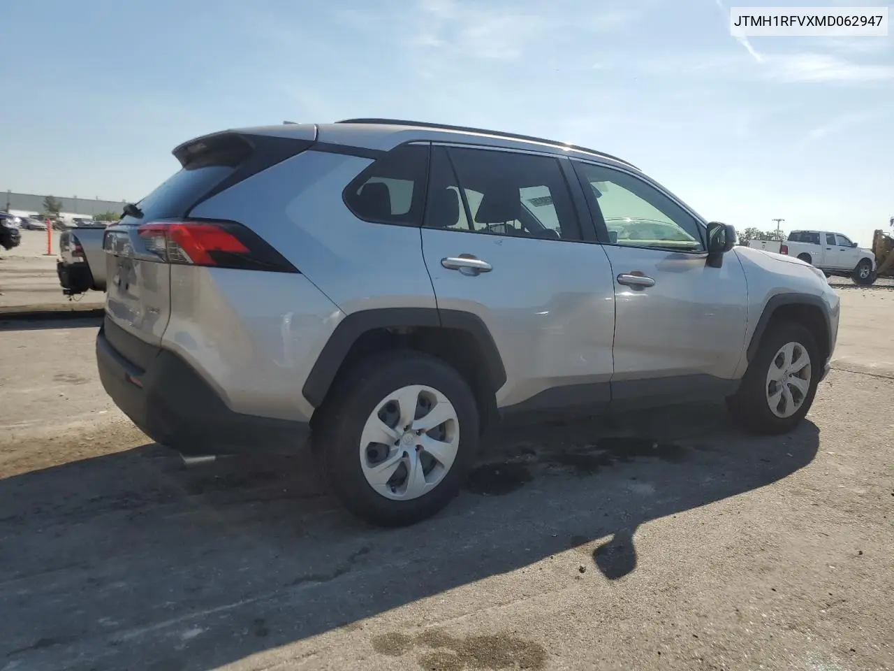 JTMH1RFVXMD062947 2021 Toyota Rav4 Le