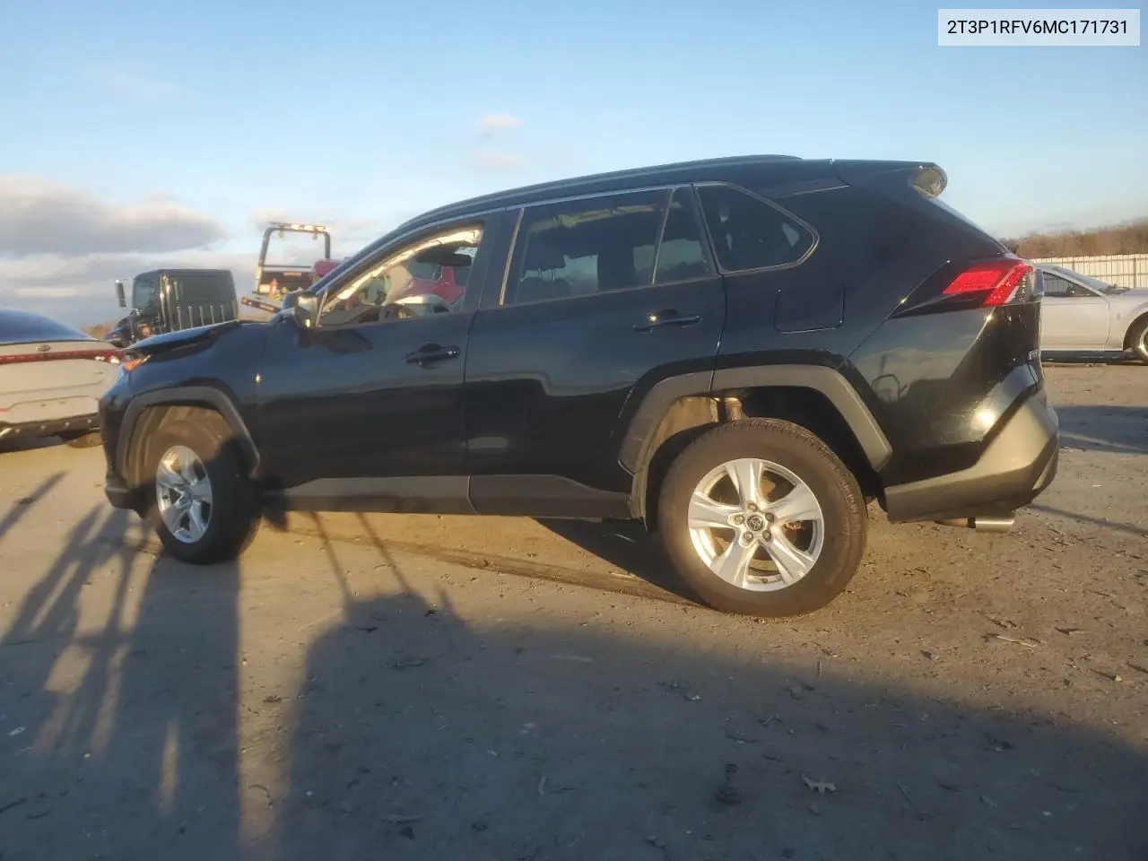 2T3P1RFV6MC171731 2021 Toyota Rav4 Xle