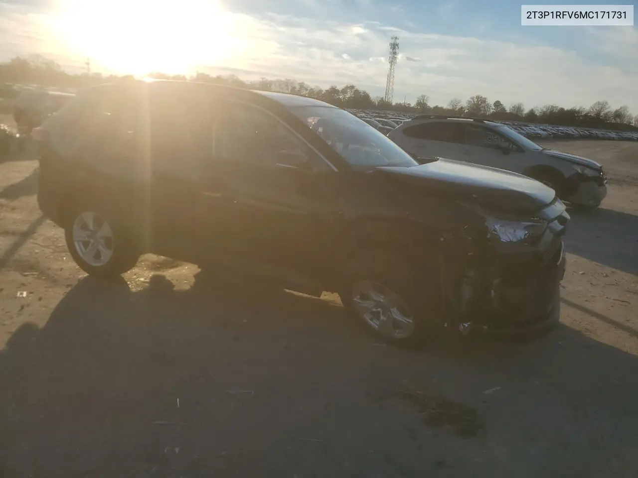 2T3P1RFV6MC171731 2021 Toyota Rav4 Xle