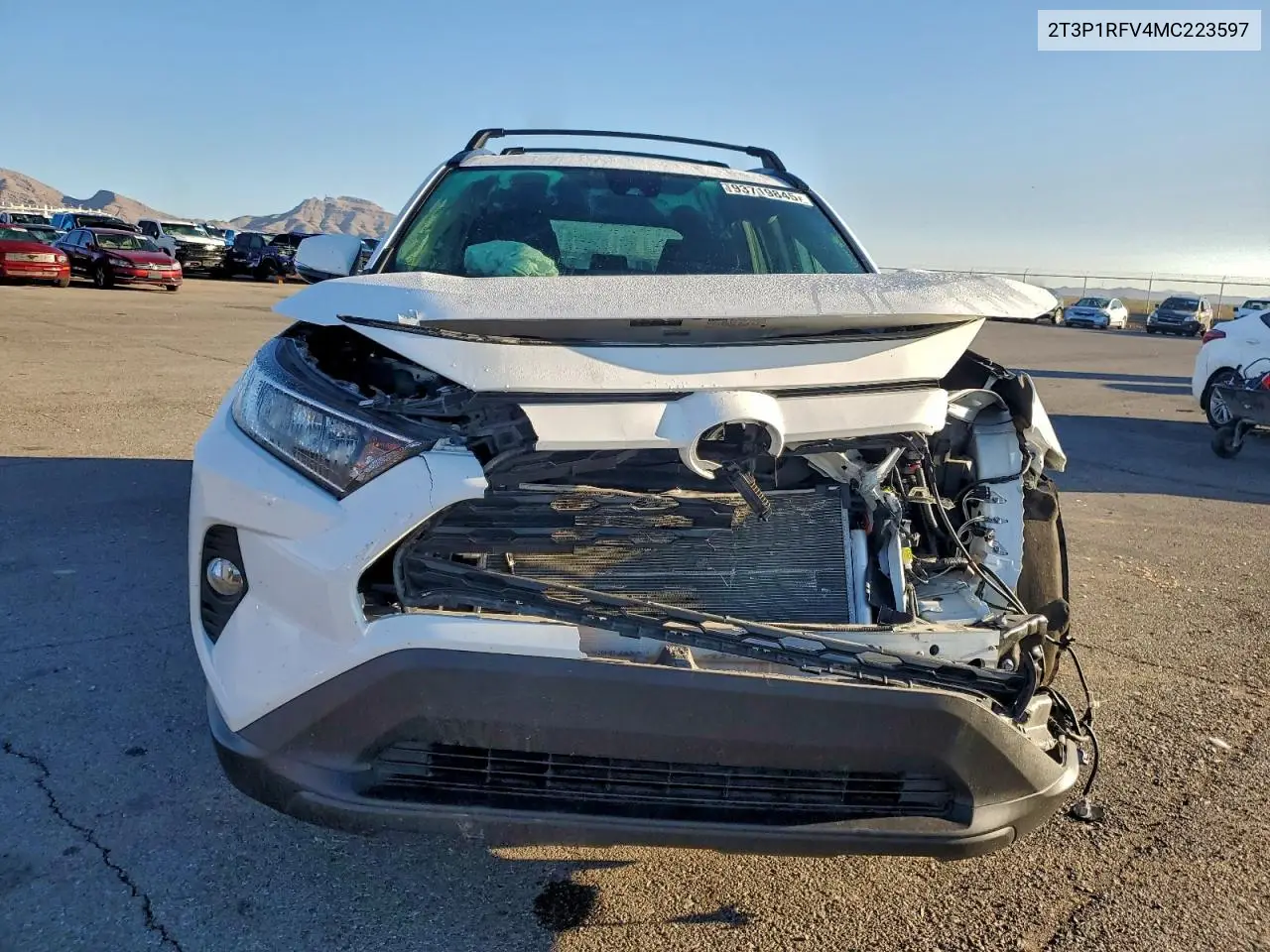 2T3P1RFV4MC223597 2021 Toyota Rav4 Xle