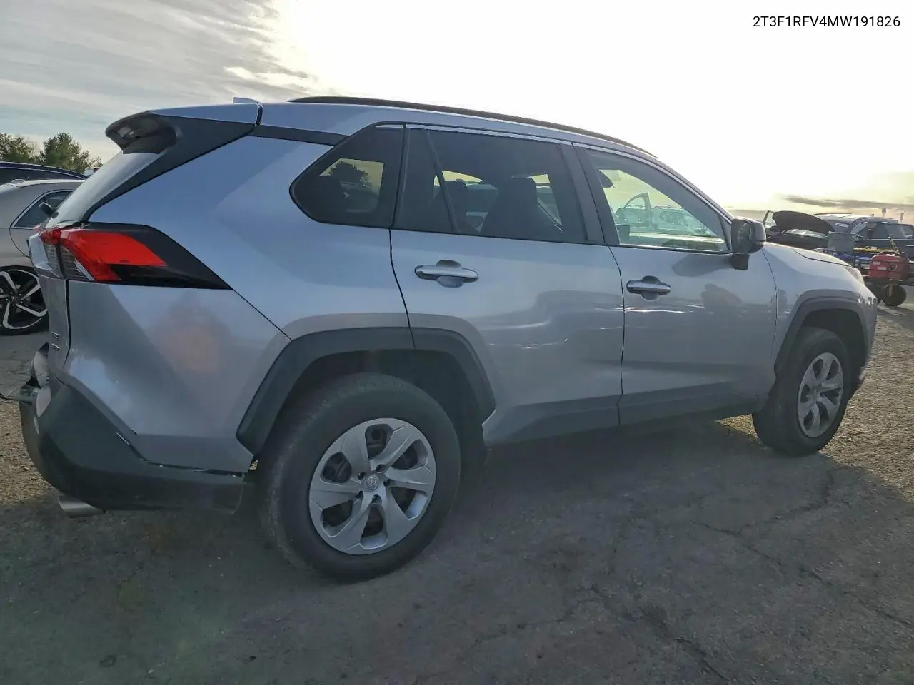 2T3F1RFV4MW191826 2021 Toyota Rav4 Le