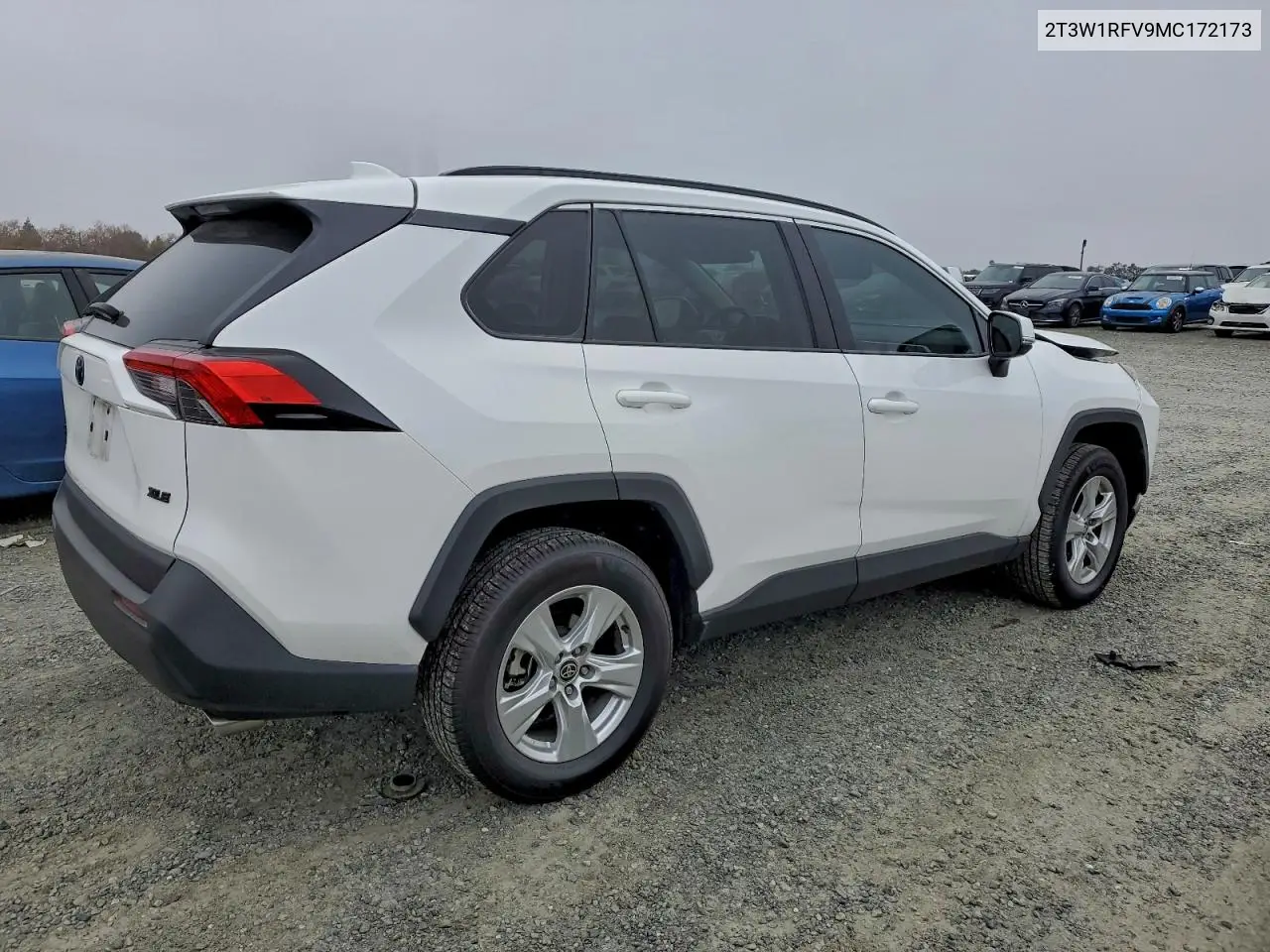 2T3W1RFV9MC172173 2021 Toyota Rav4 Xle