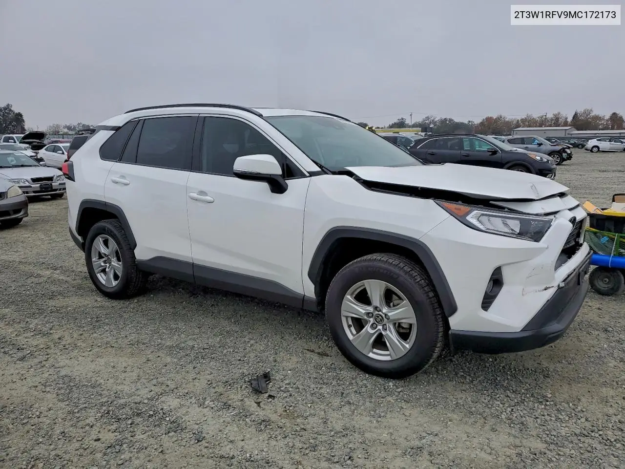 2T3W1RFV9MC172173 2021 Toyota Rav4 Xle