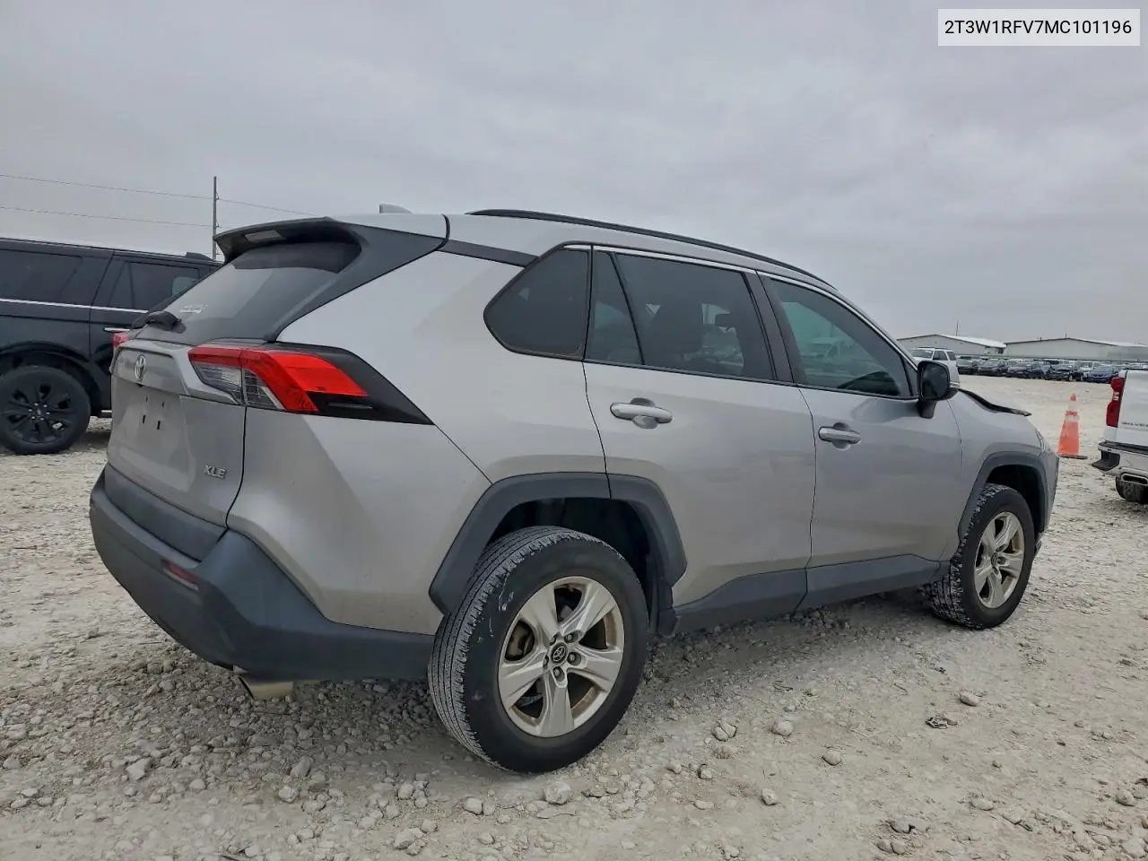 2T3W1RFV7MC101196 2021 Toyota Rav4 Xle