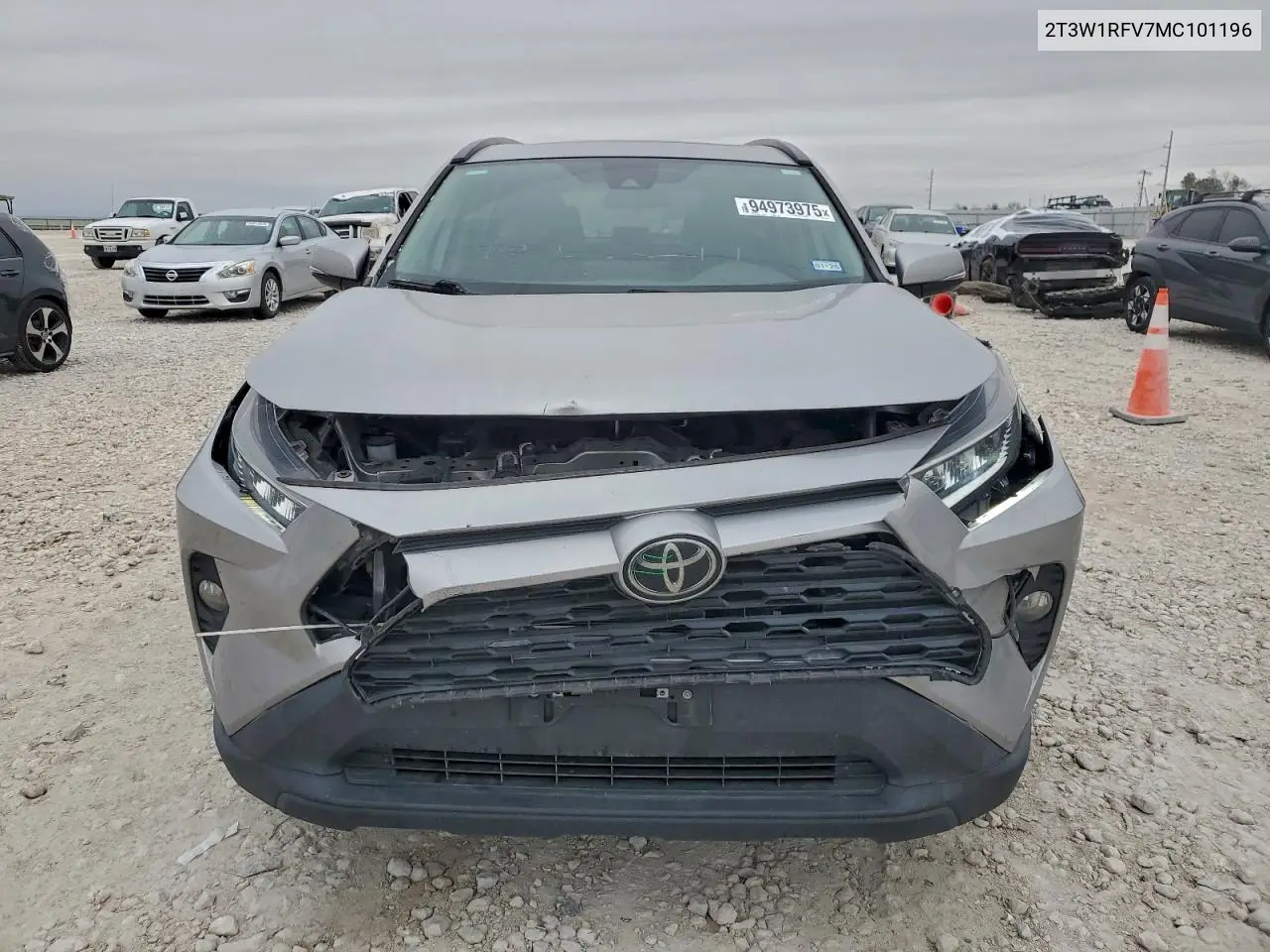 2T3W1RFV7MC101196 2021 Toyota Rav4 Xle