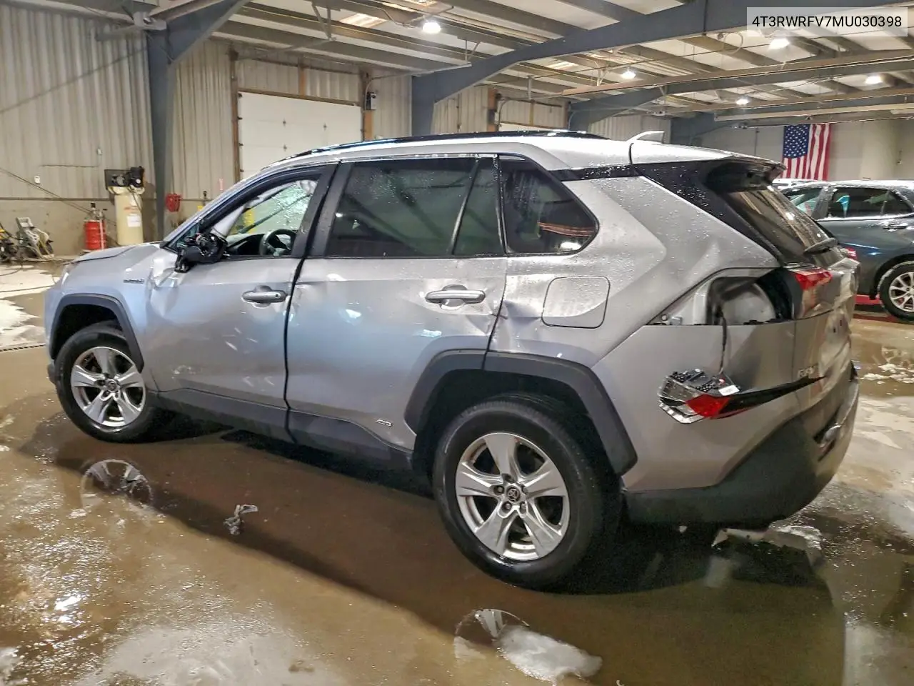 4T3RWRFV7MU030398 2021 Toyota Rav4 Xle