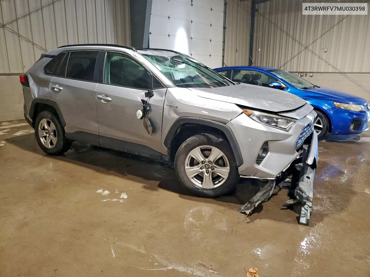 4T3RWRFV7MU030398 2021 Toyota Rav4 Xle