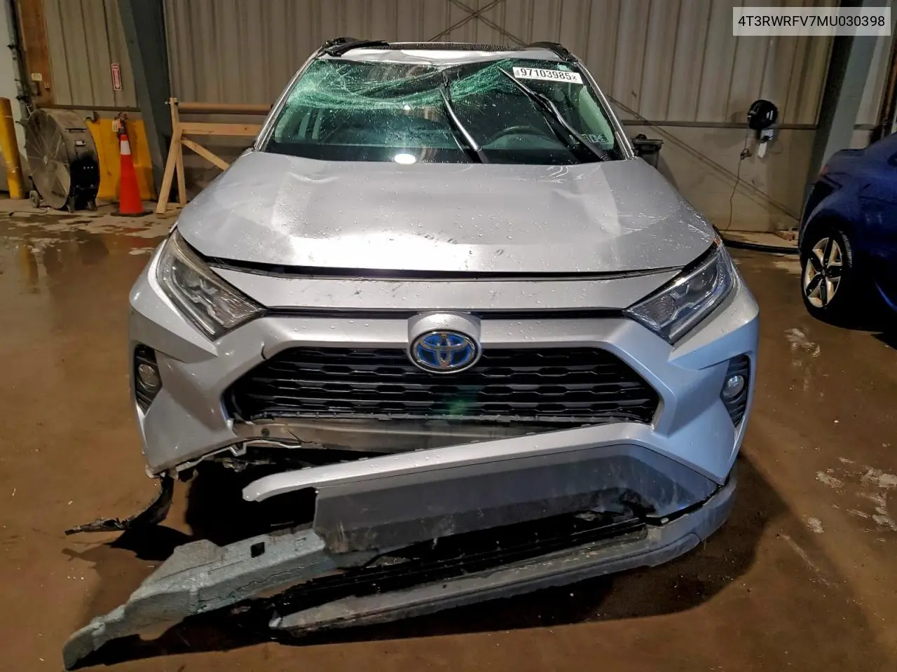 4T3RWRFV7MU030398 2021 Toyota Rav4 Xle