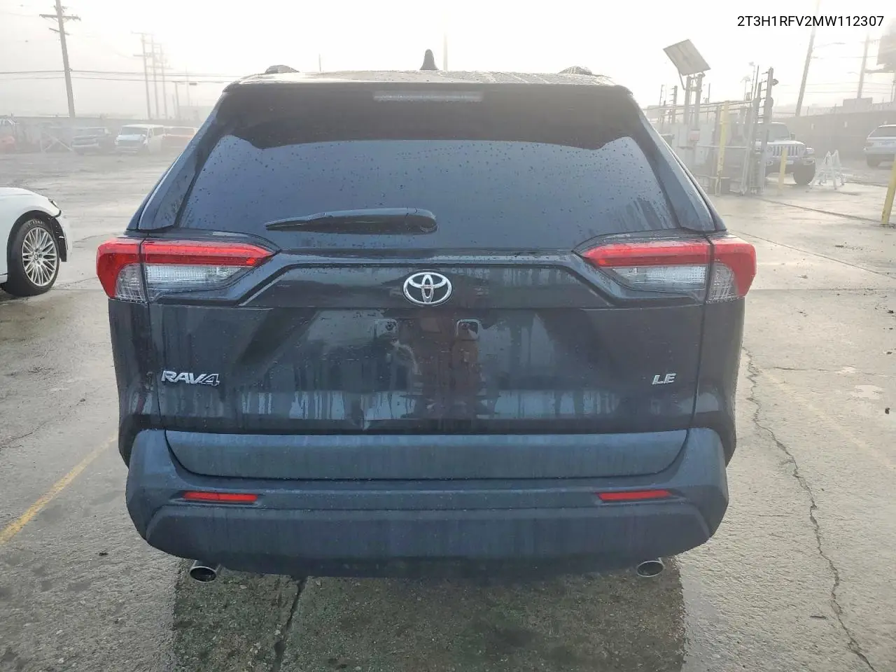 2T3H1RFV2MW112307 2021 Toyota Rav4 Le