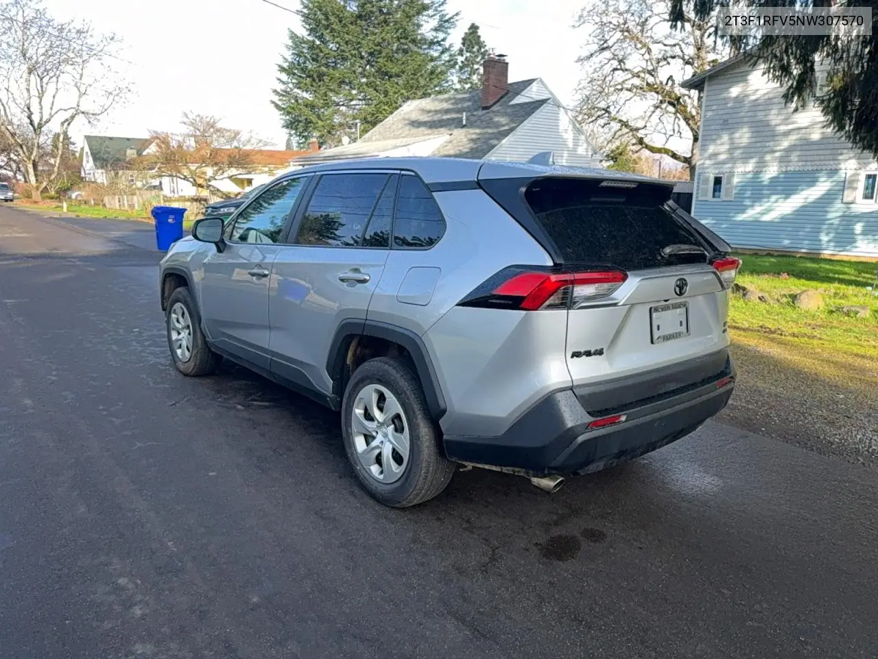 2T3F1RFV5NW307570 2022 Toyota Rav4 Le