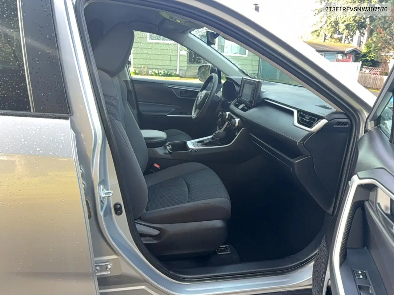 2T3F1RFV5NW307570 2022 Toyota Rav4 Le