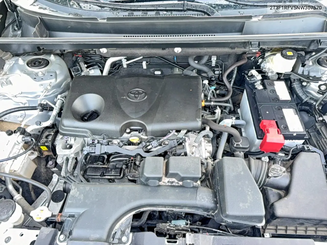2T3F1RFV5NW307570 2022 Toyota Rav4 Le