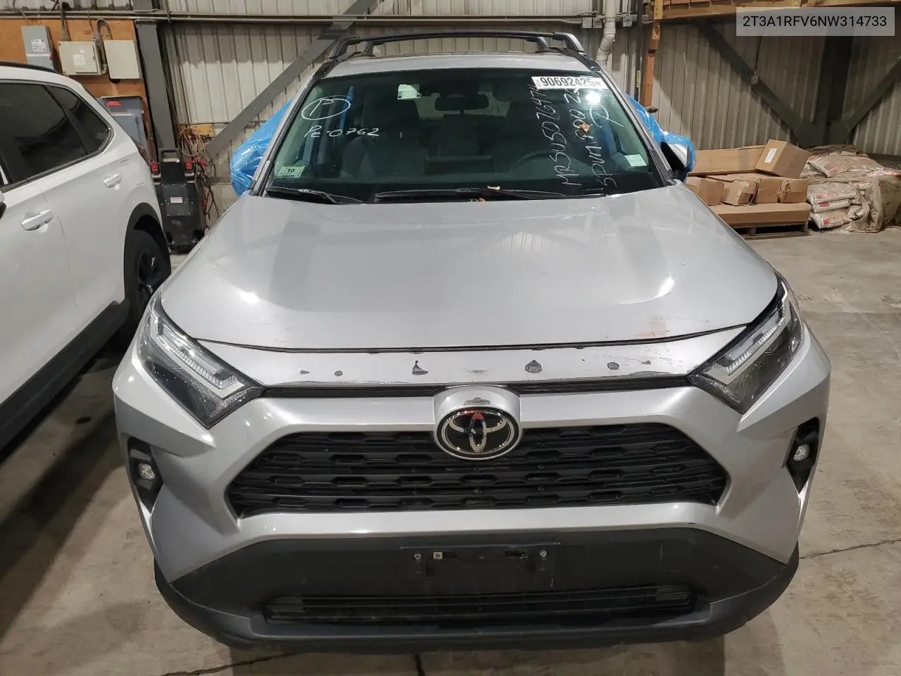 2T3A1RFV6NW314733 2022 Toyota Rav4 Xle Premium