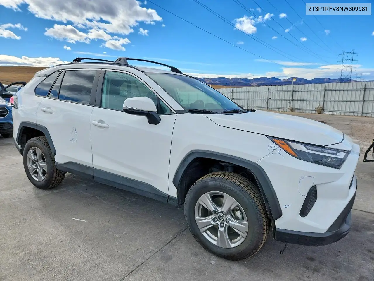 2T3P1RFV8NW309981 2022 Toyota Rav4 Xle