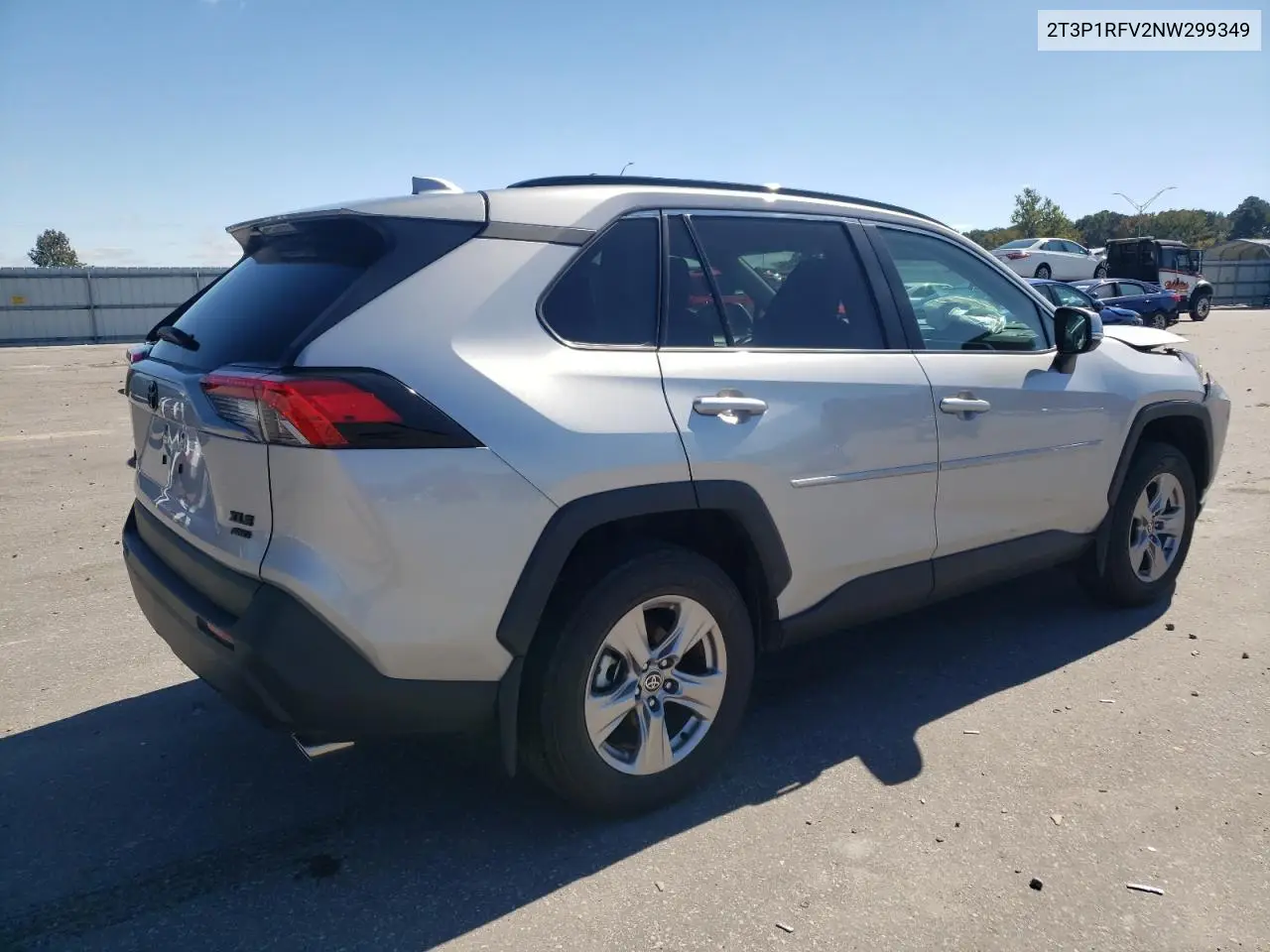 2T3P1RFV2NW299349 2022 Toyota Rav4 Xle