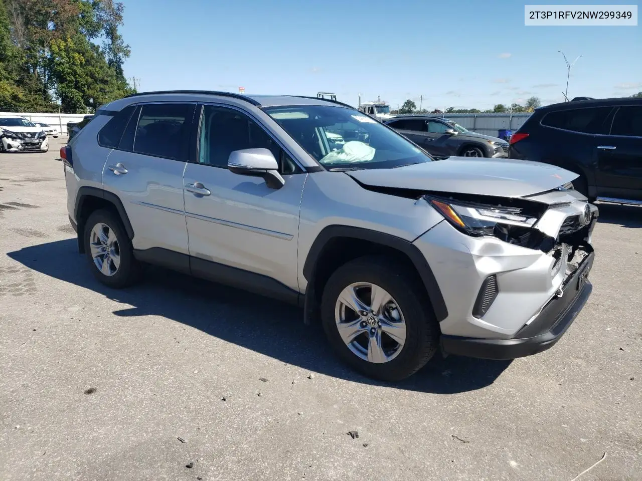 2T3P1RFV2NW299349 2022 Toyota Rav4 Xle
