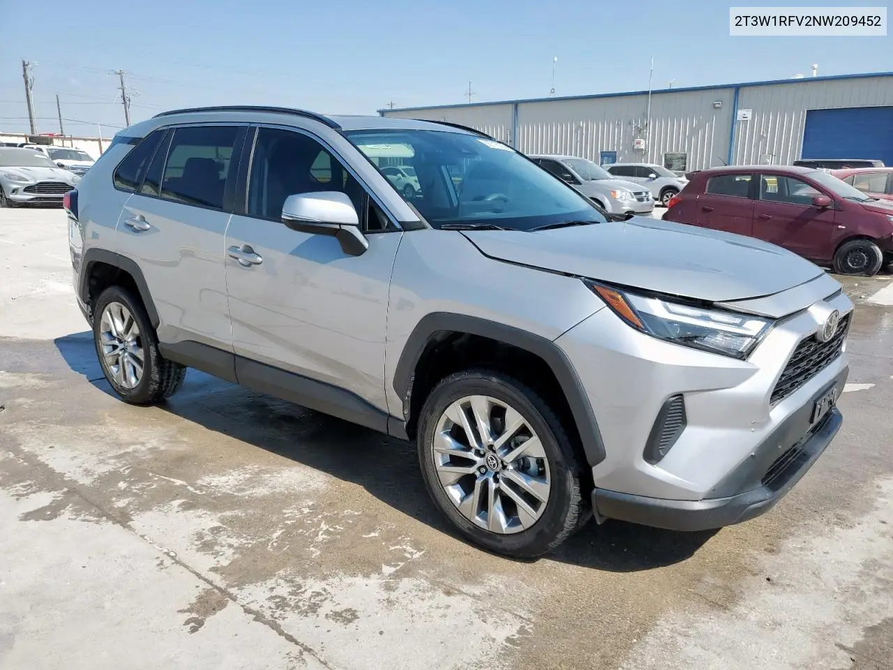 2T3W1RFV2NW209452 2022 Toyota Rav4 Xle