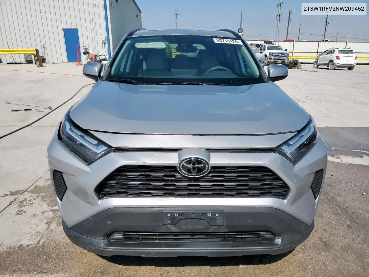 2T3W1RFV2NW209452 2022 Toyota Rav4 Xle