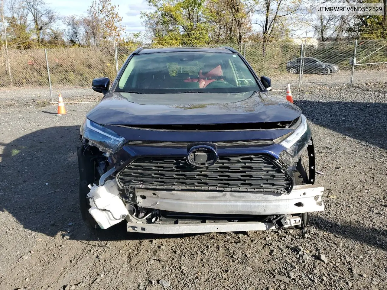 JTMRWRFV6ND562529 2022 Toyota Rav4 Xle