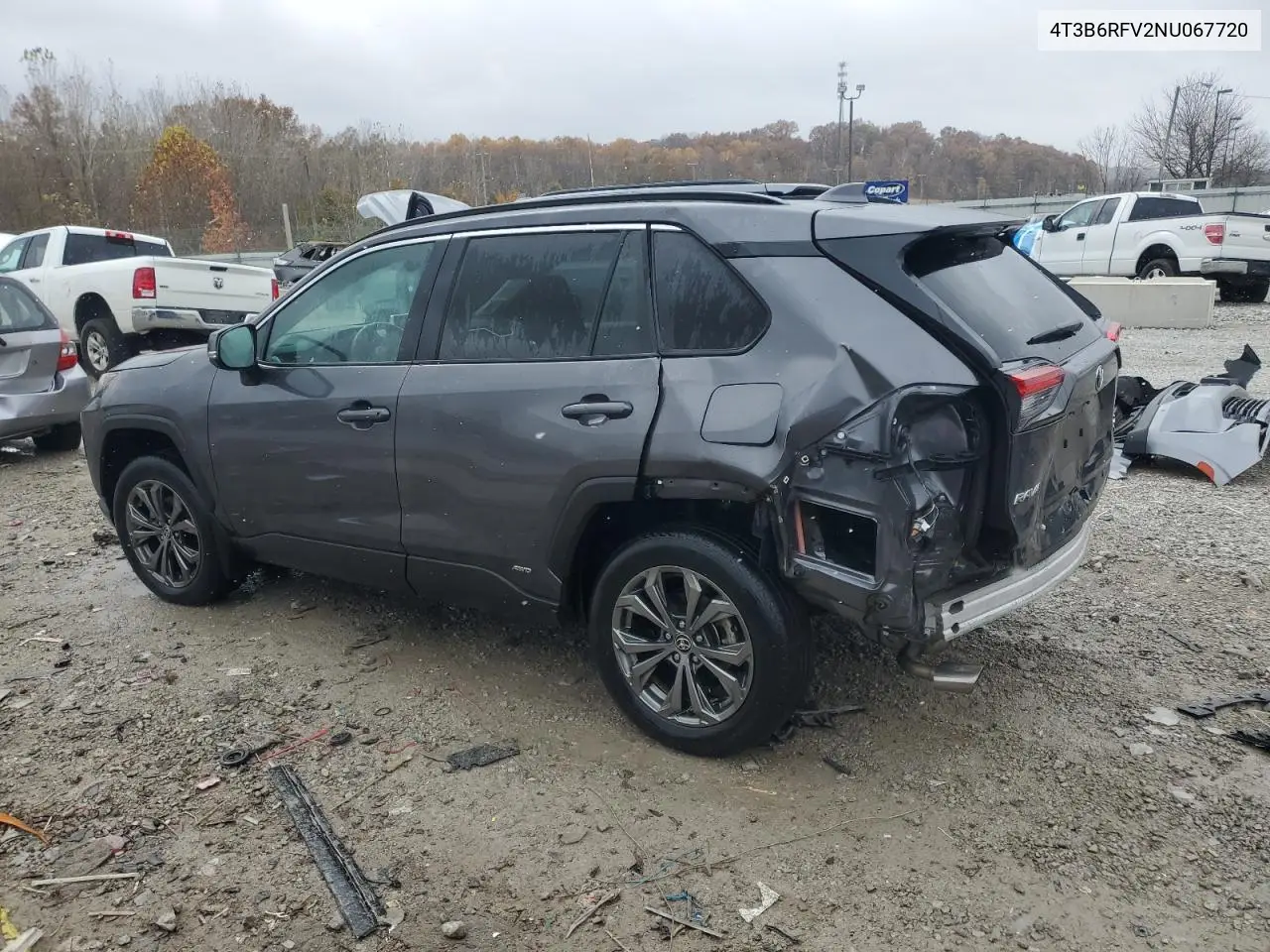 4T3B6RFV2NU067720 2022 Toyota Rav4 Xle Premium