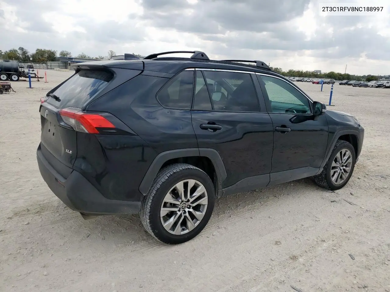 2T3C1RFV8NC188997 2022 Toyota Rav4 Xle Premium
