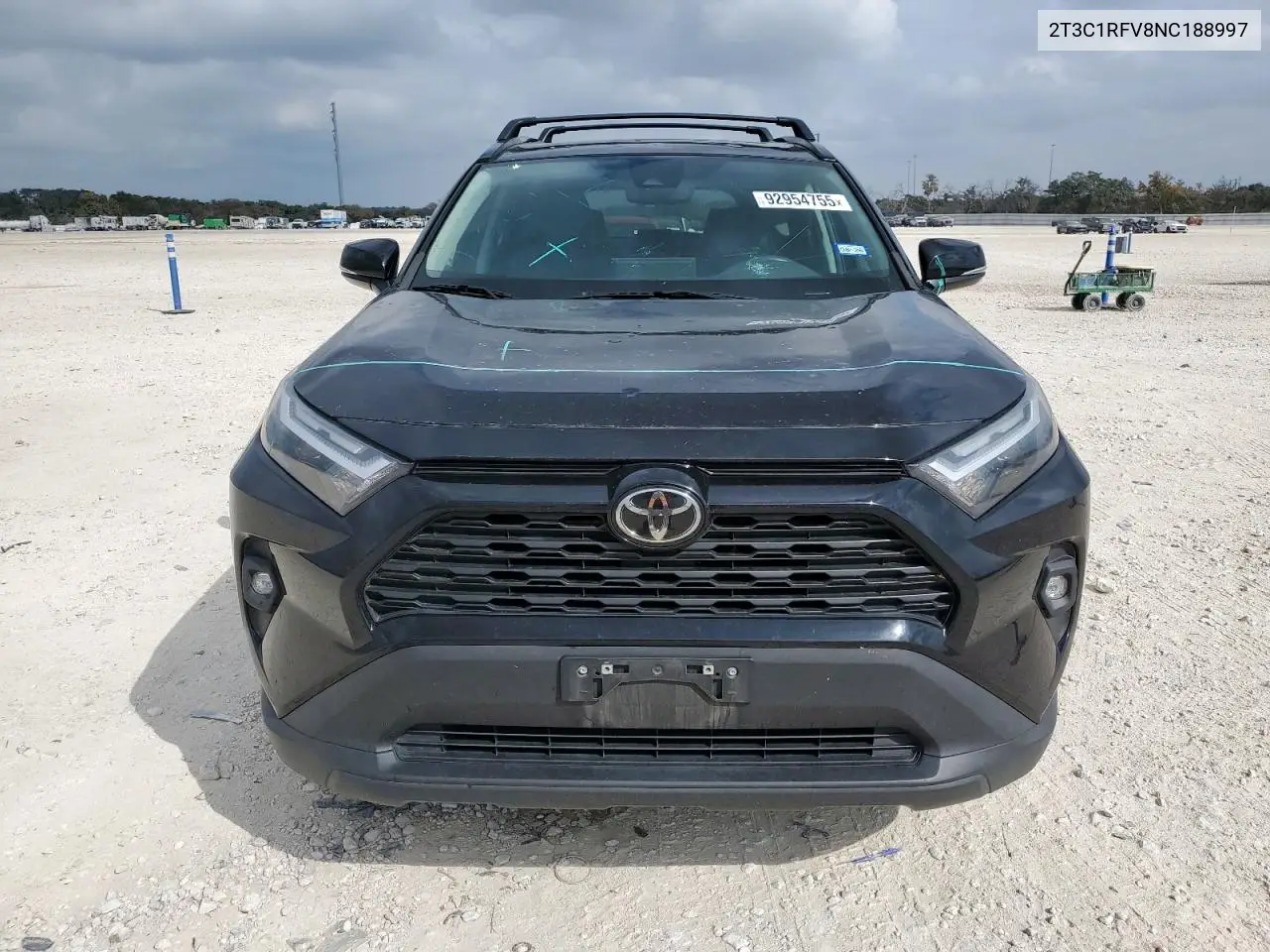 2T3C1RFV8NC188997 2022 Toyota Rav4 Xle Premium