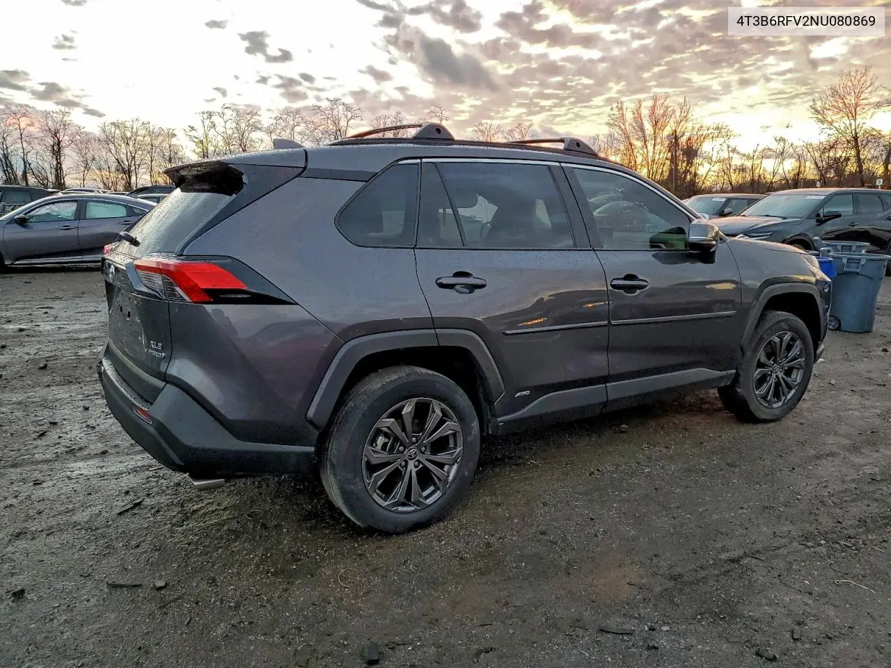 4T3B6RFV2NU080869 2022 Toyota Rav4 Xle Premium