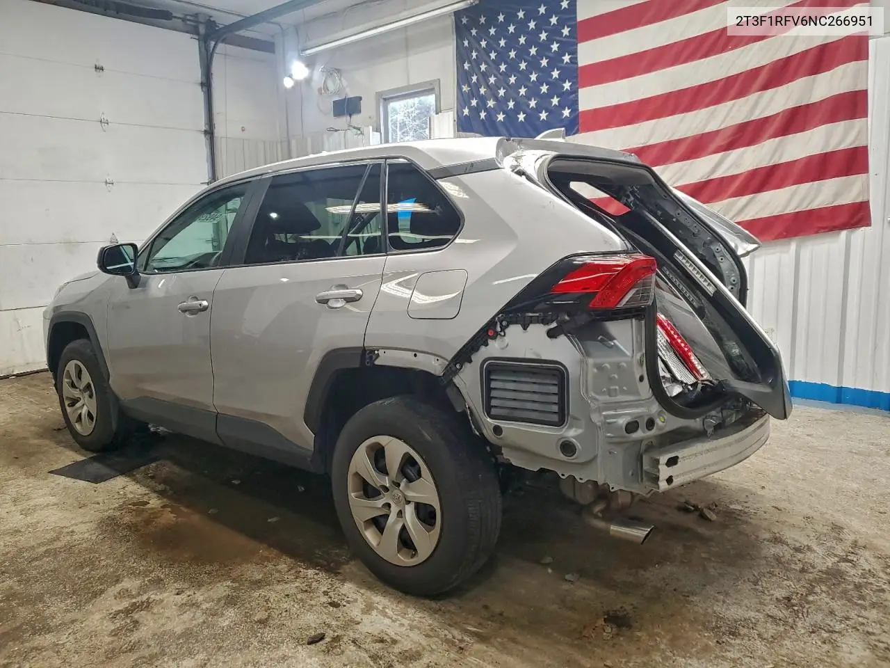 2T3F1RFV6NC266951 2022 Toyota Rav4 Le