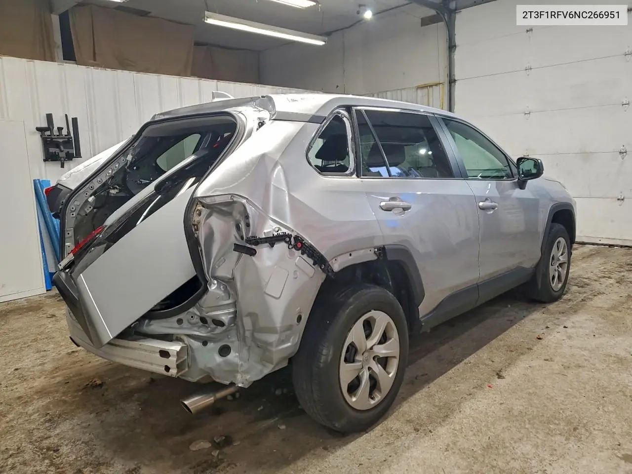 2T3F1RFV6NC266951 2022 Toyota Rav4 Le