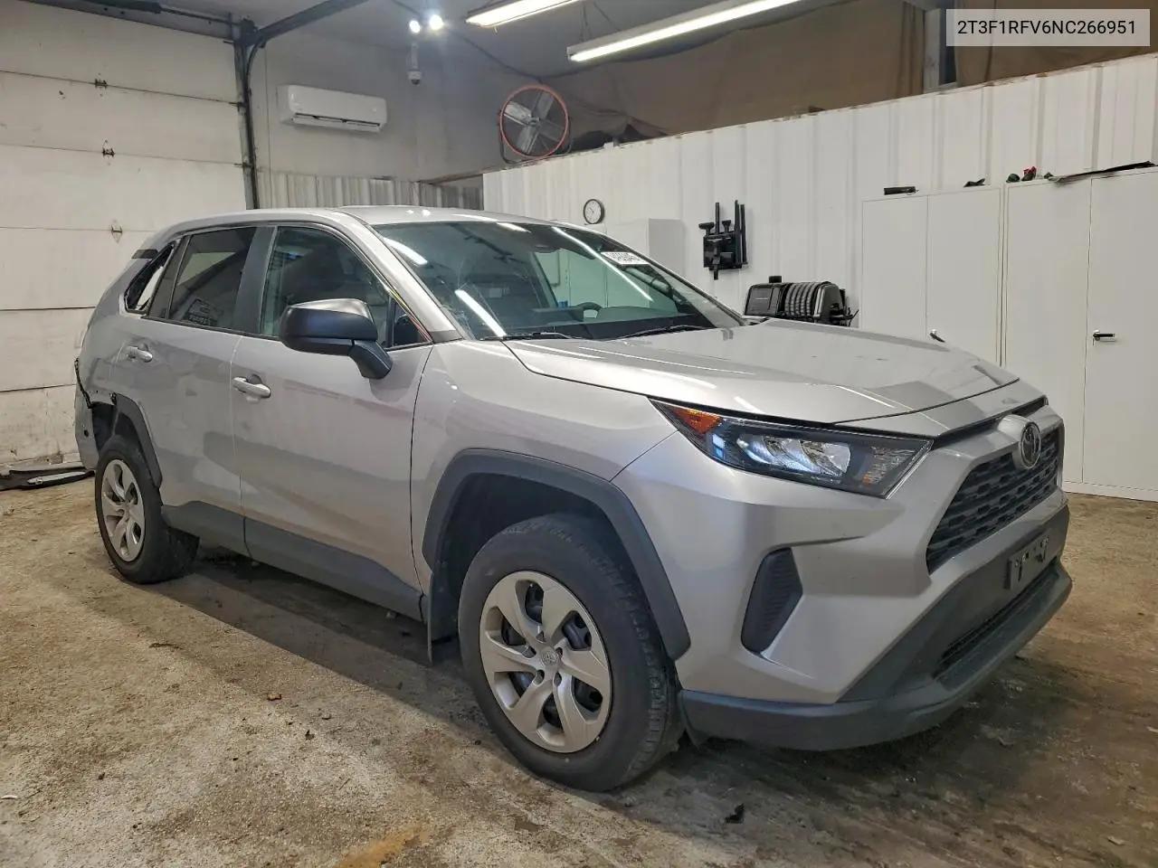 2T3F1RFV6NC266951 2022 Toyota Rav4 Le