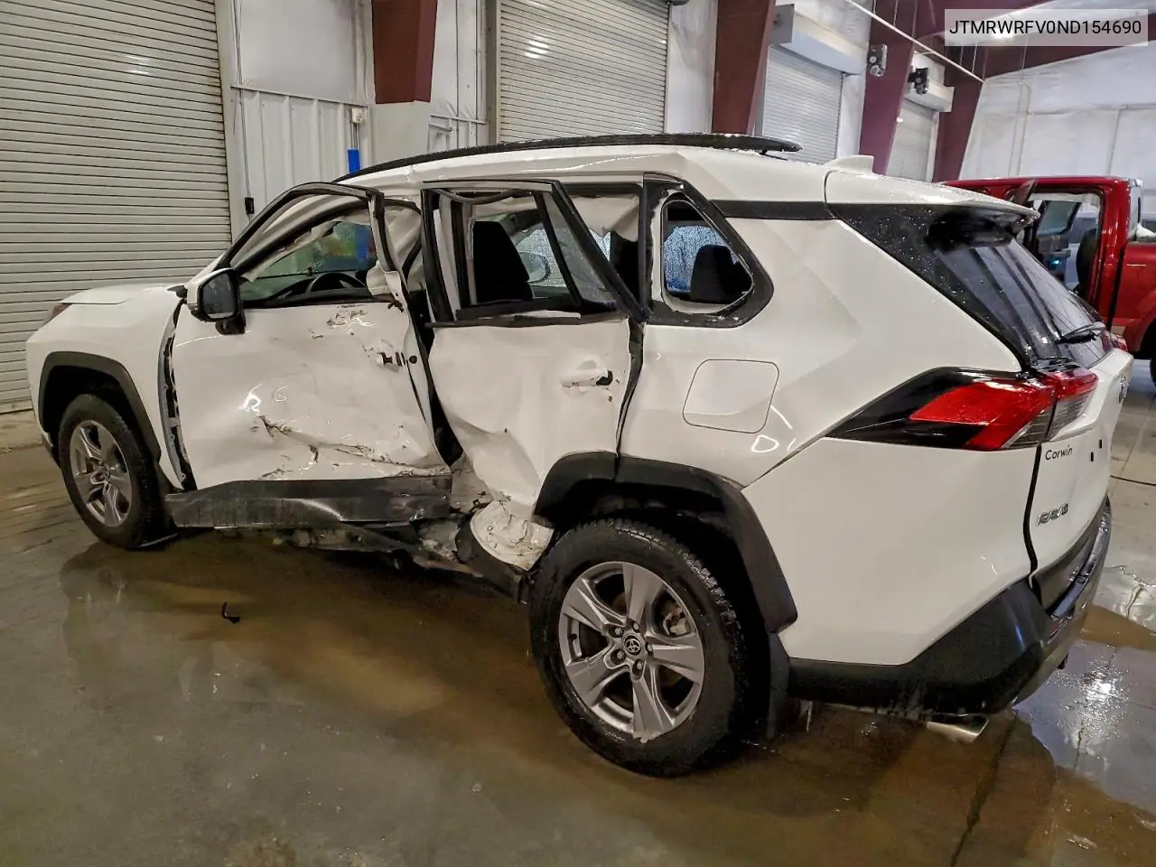 JTMRWRFV0ND154690 2022 Toyota Rav4 Xle