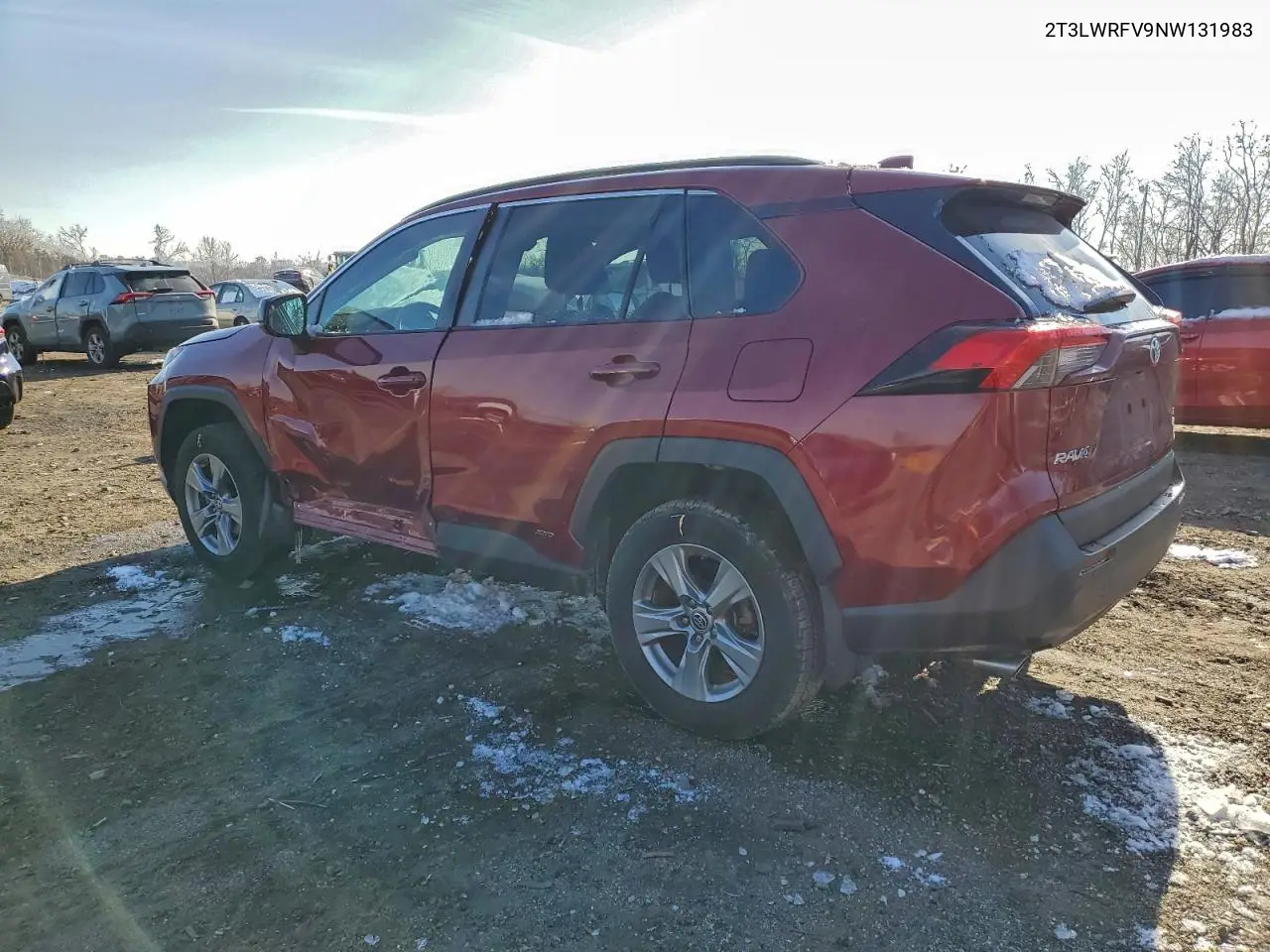 2T3LWRFV9NW131983 2022 Toyota Rav4 Le