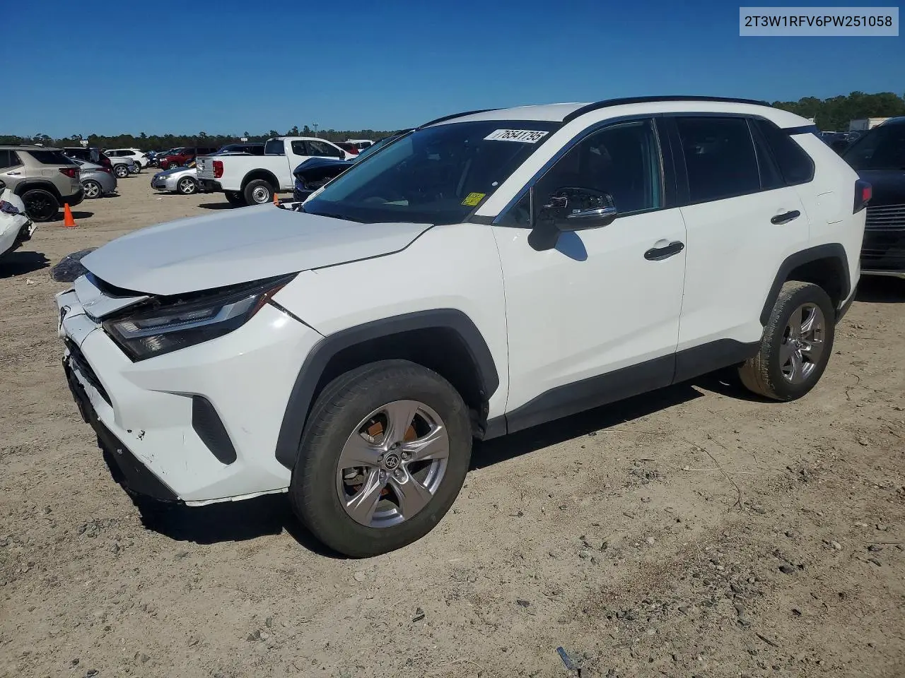 2T3W1RFV6PW251058 2023 Toyota Rav4 Xle