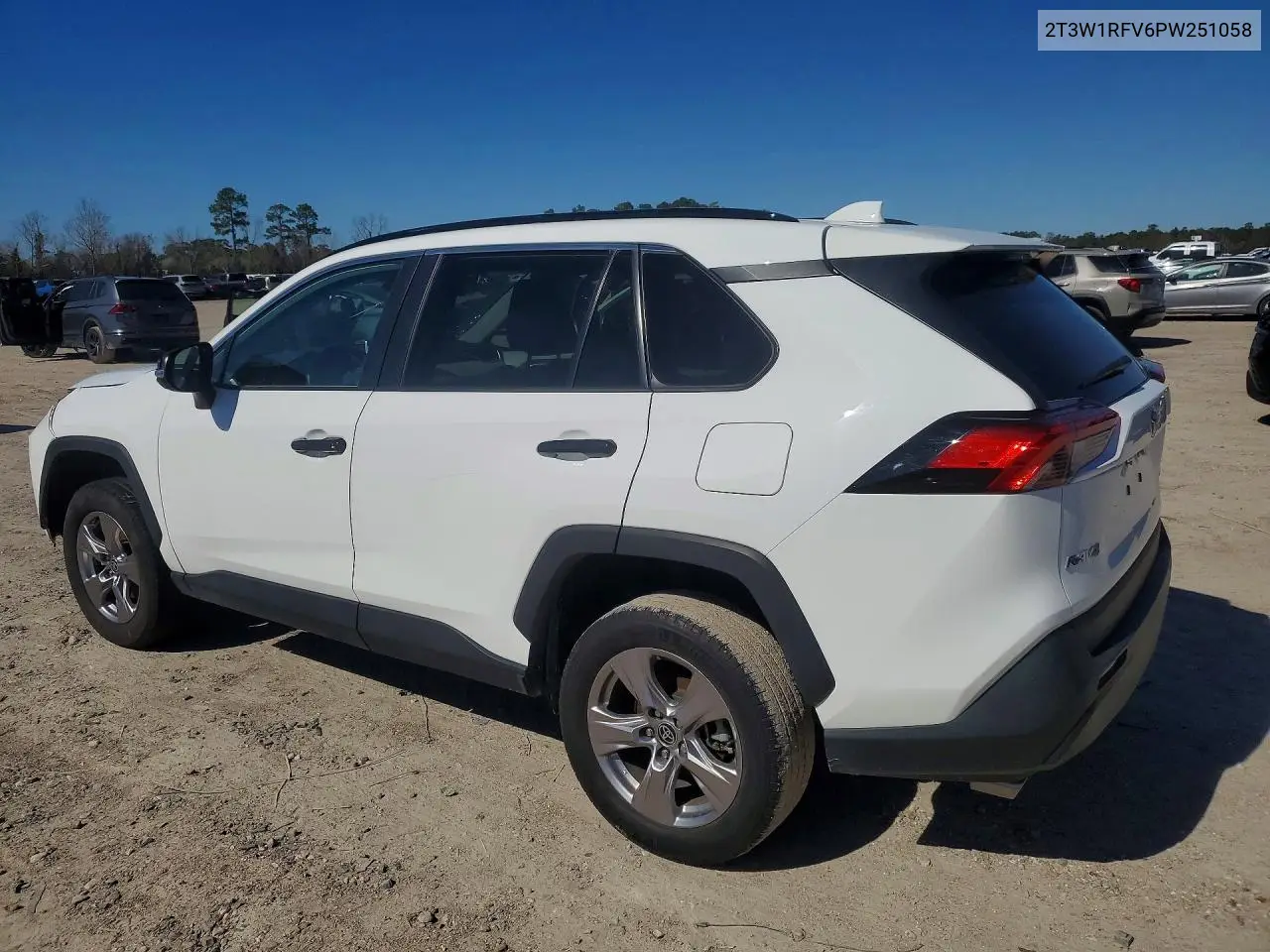 2T3W1RFV6PW251058 2023 Toyota Rav4 Xle