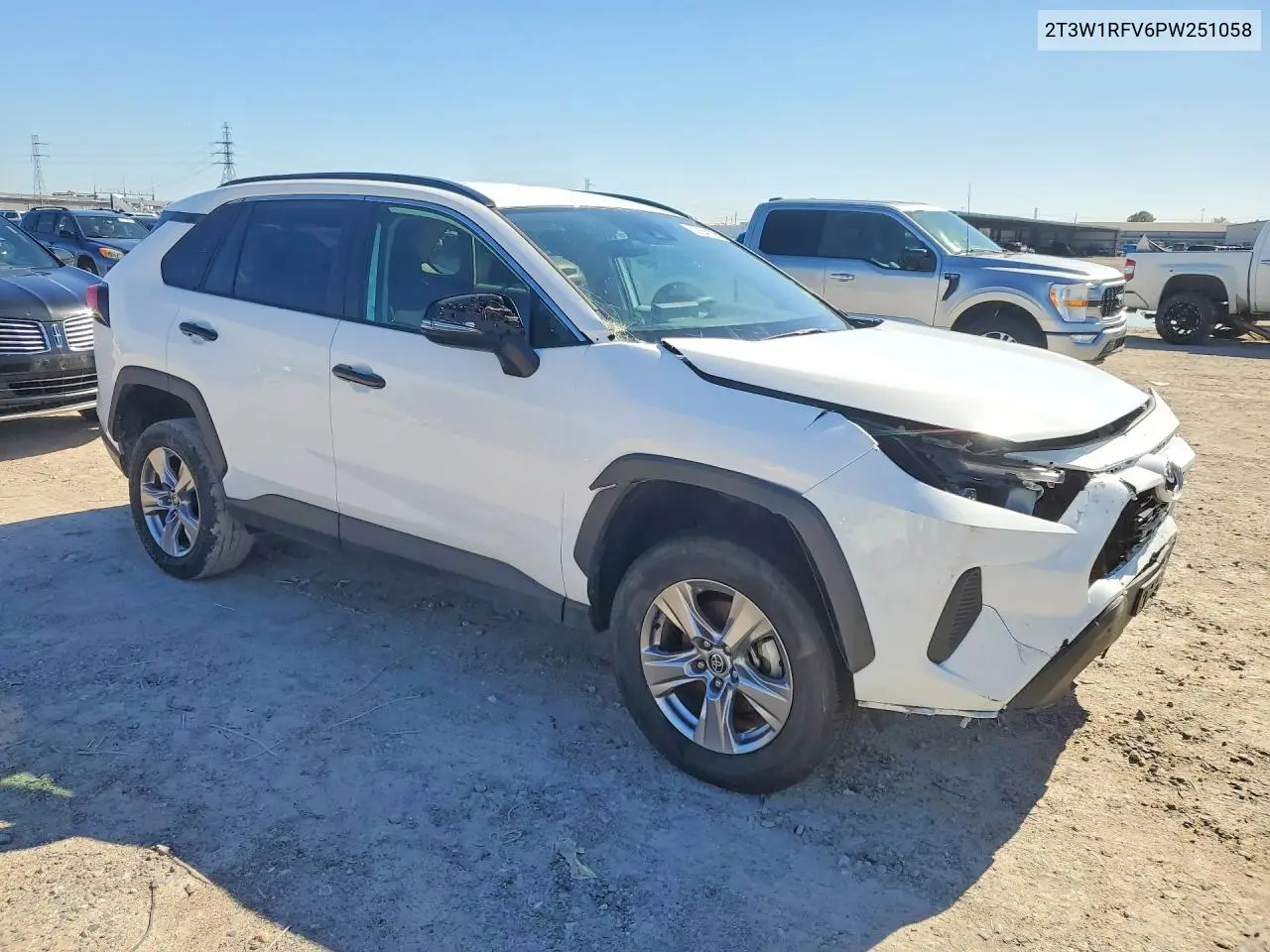 2T3W1RFV6PW251058 2023 Toyota Rav4 Xle
