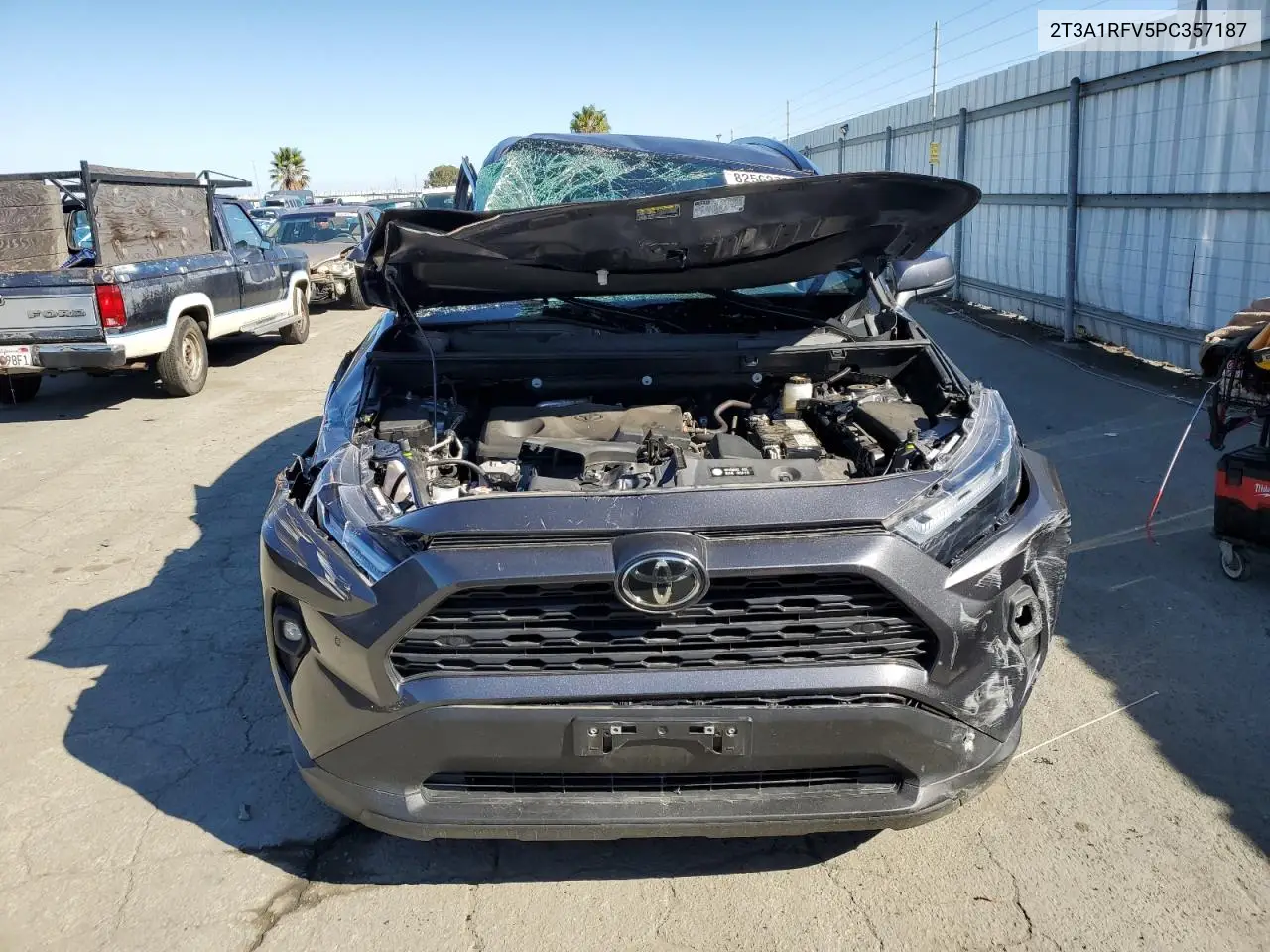 2T3A1RFV5PC357187 2023 Toyota Rav4 Xle Premium