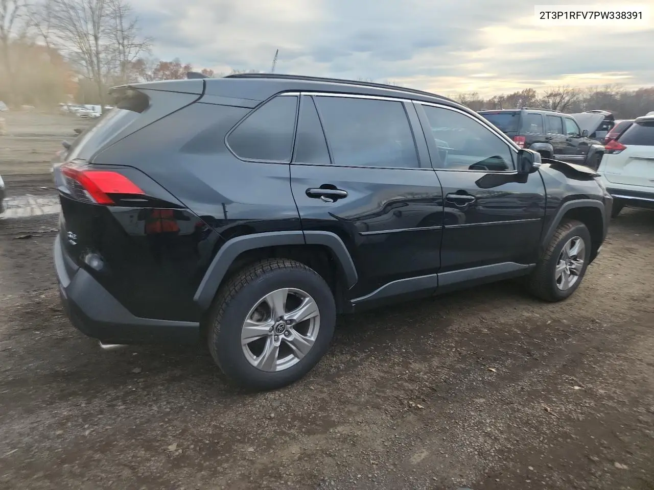 2T3P1RFV7PW338391 2023 Toyota Rav4 Xle