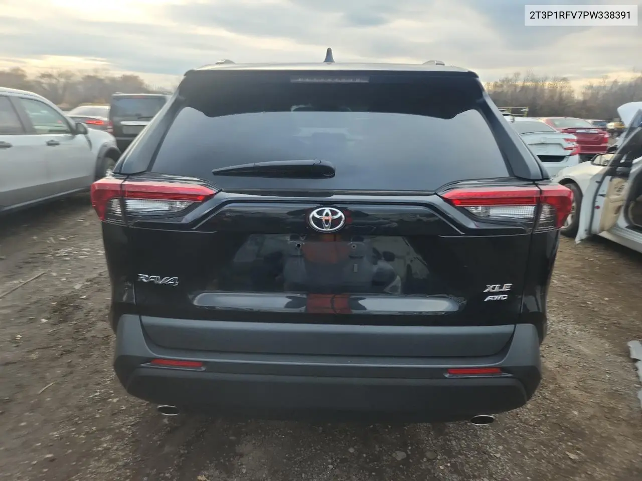 2T3P1RFV7PW338391 2023 Toyota Rav4 Xle
