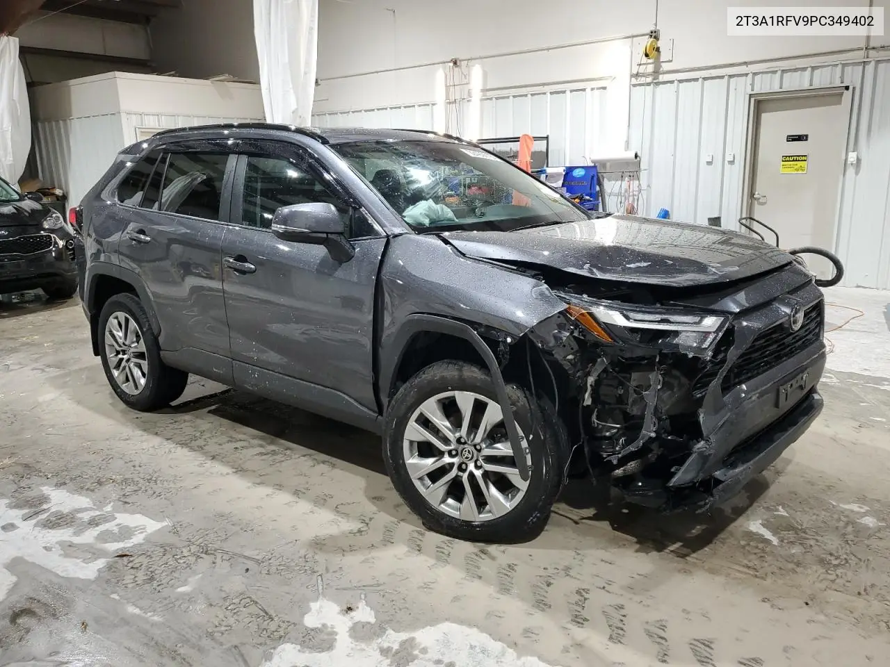 2T3A1RFV9PC349402 2023 Toyota Rav4 Xle Premium
