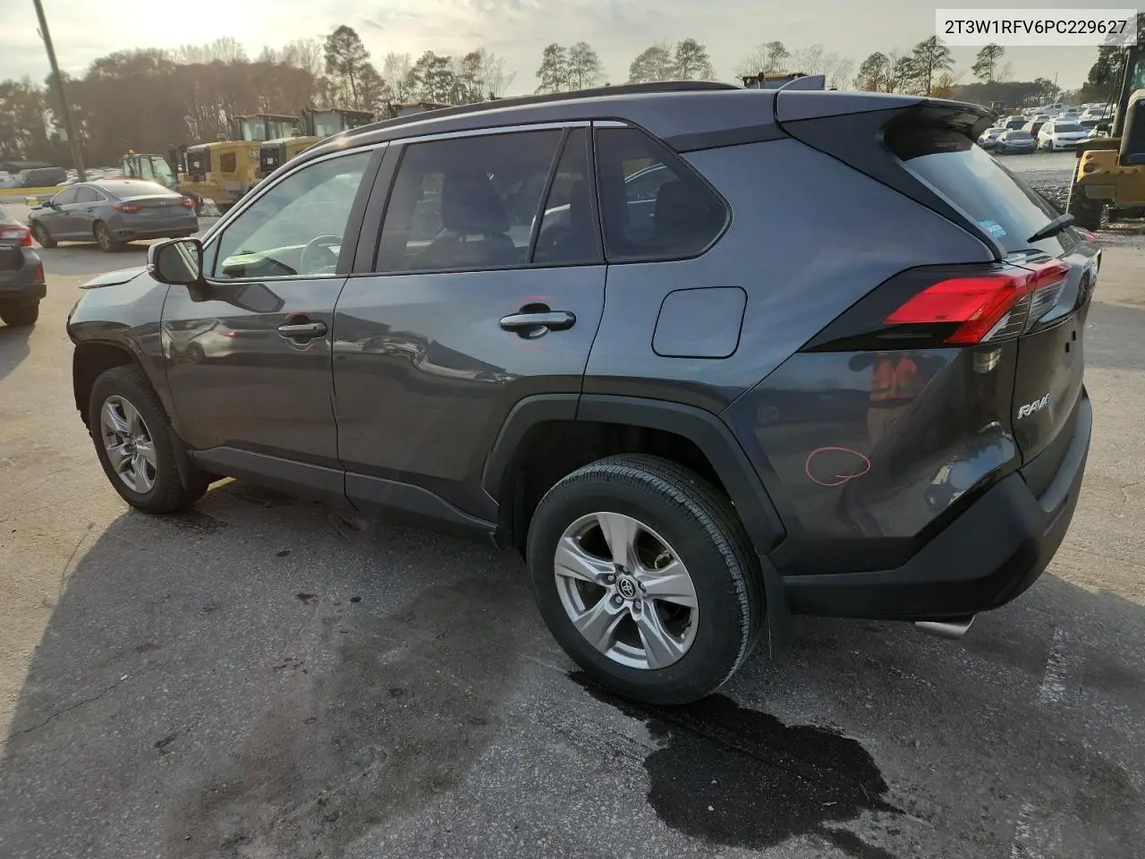 2T3W1RFV6PC229627 2023 Toyota Rav4 Xle