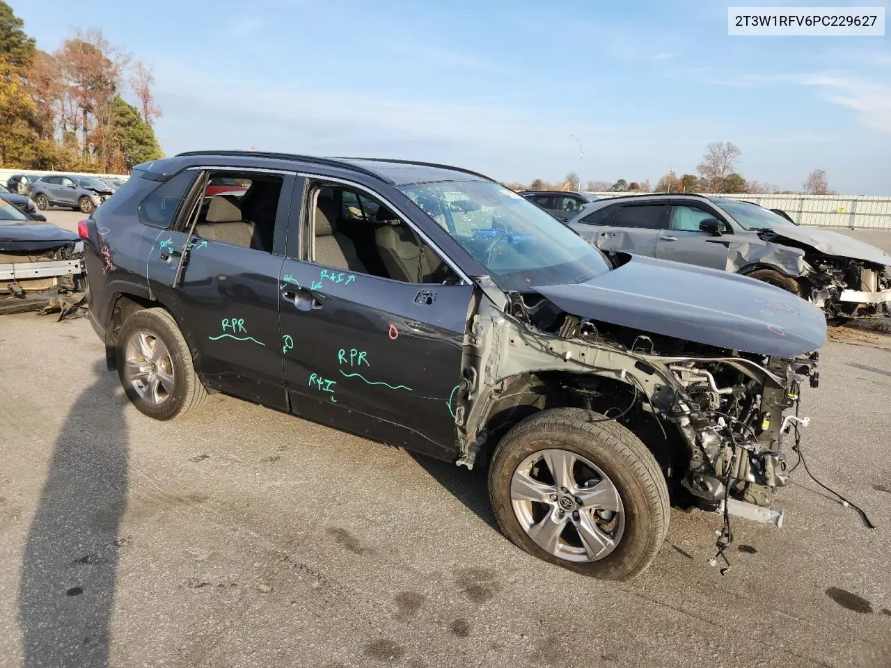 2T3W1RFV6PC229627 2023 Toyota Rav4 Xle