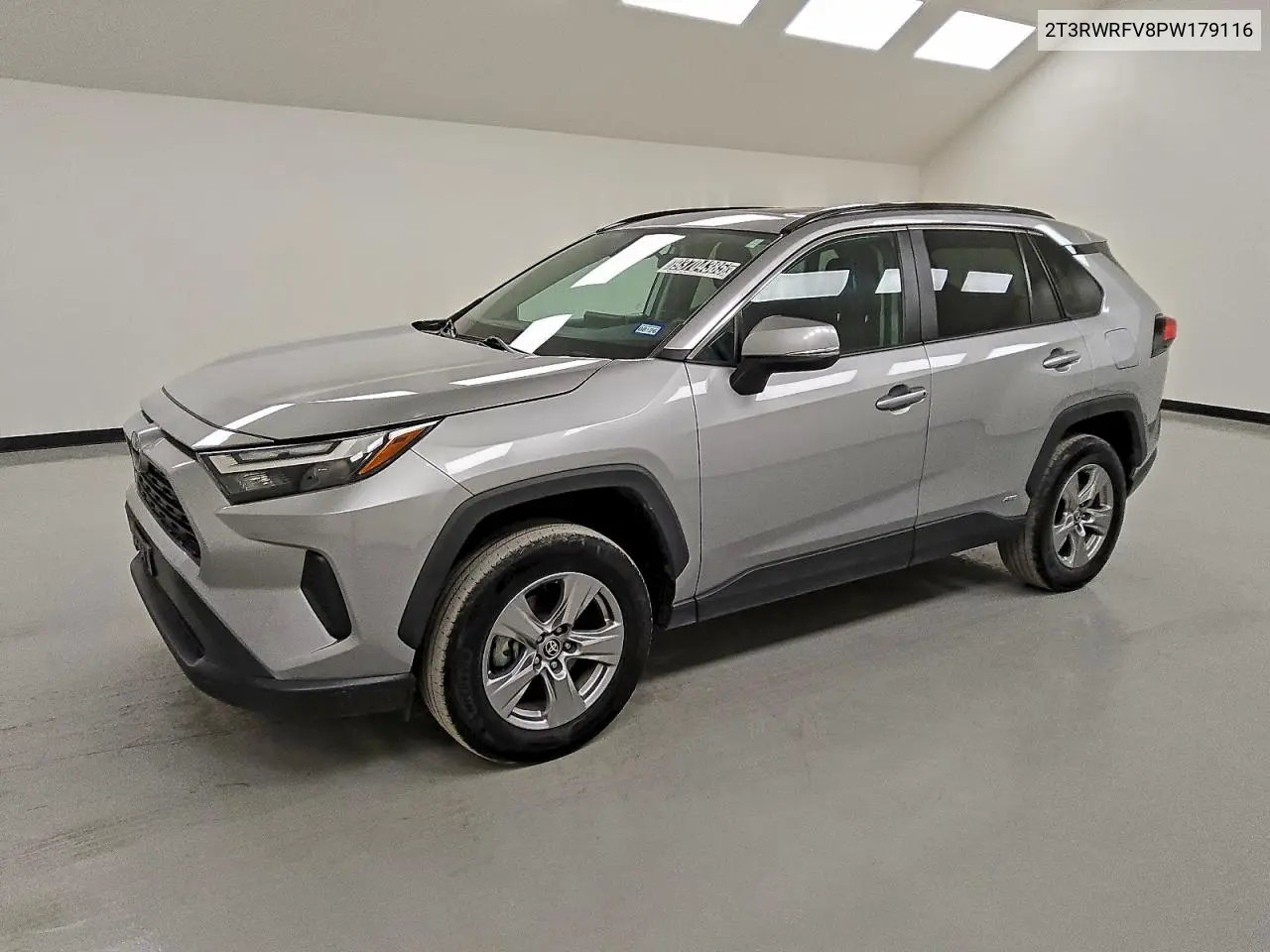 2T3RWRFV8PW179116 2023 Toyota Rav4 Xle