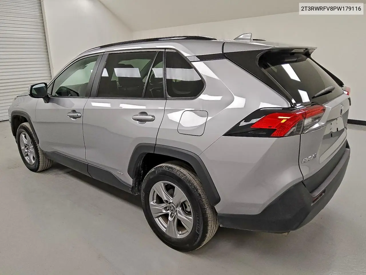 2T3RWRFV8PW179116 2023 Toyota Rav4 Xle