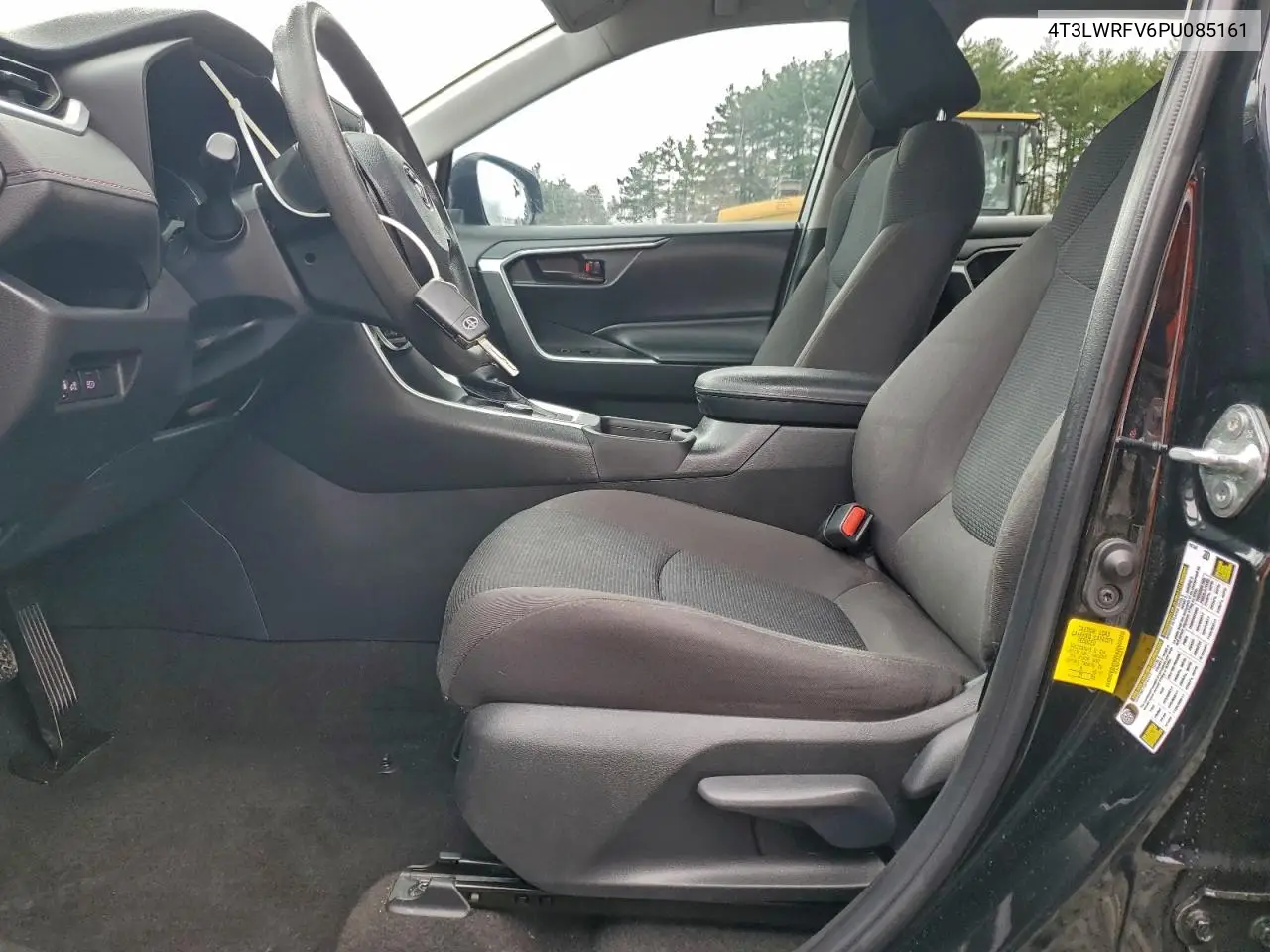 4T3LWRFV6PU085161 2023 Toyota Rav4 Le
