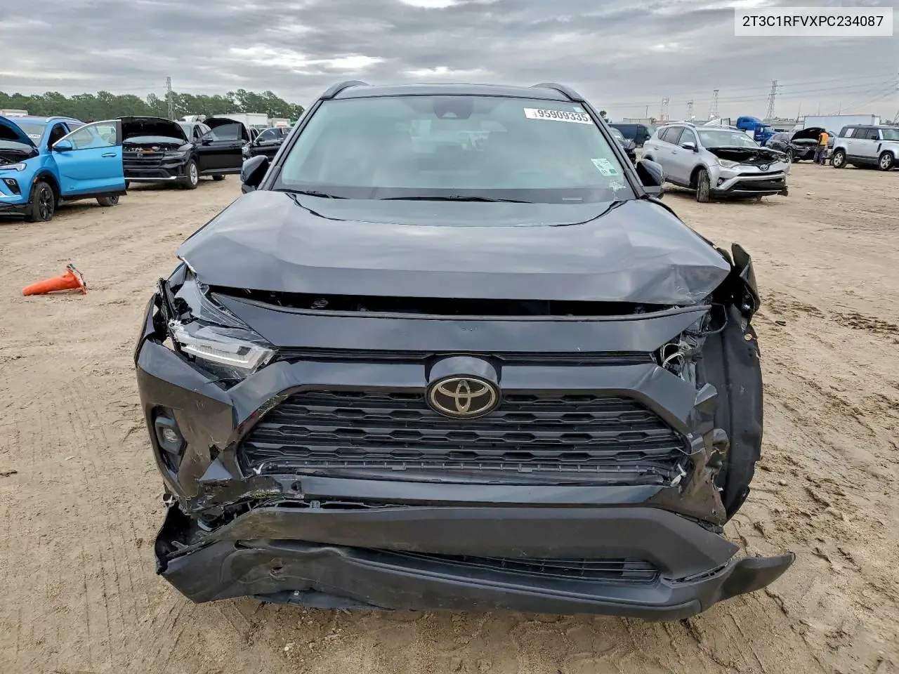 2T3C1RFVXPC234087 2023 Toyota Rav4 Xle Premium
