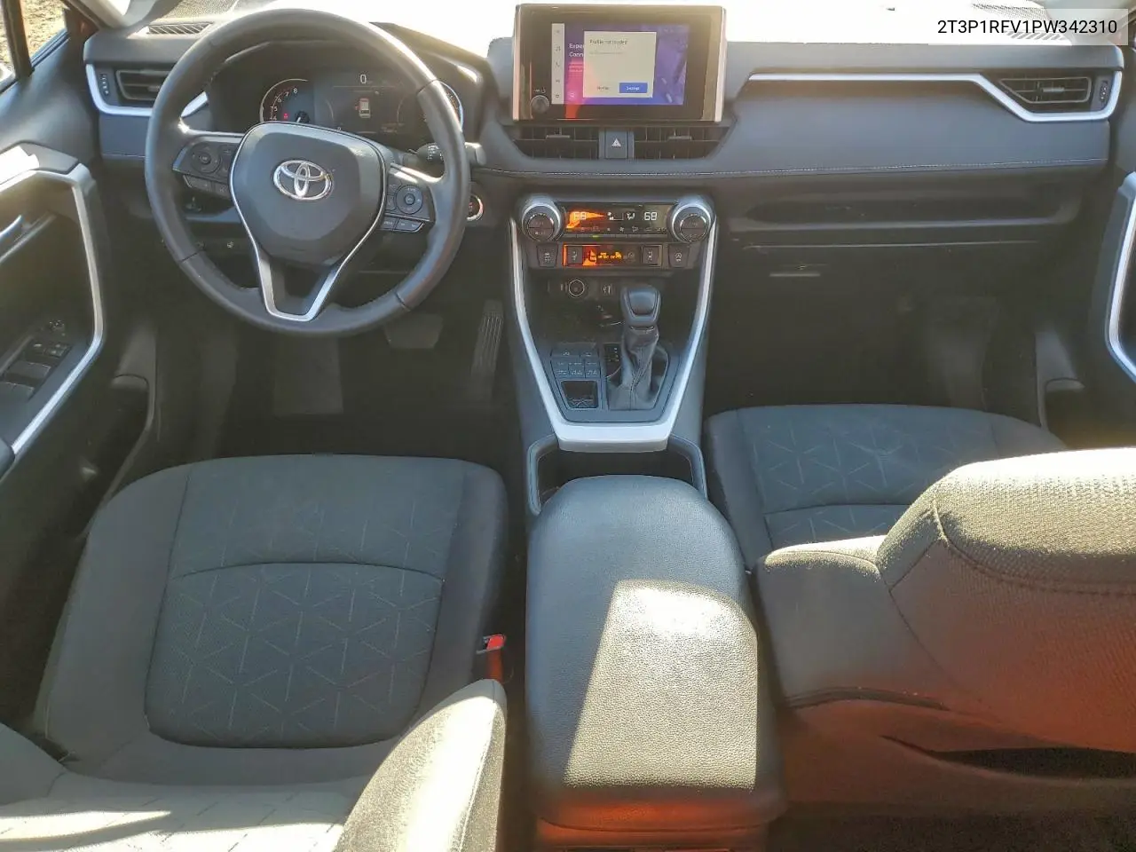 2T3P1RFV1PW342310 2023 Toyota Rav4 Xle