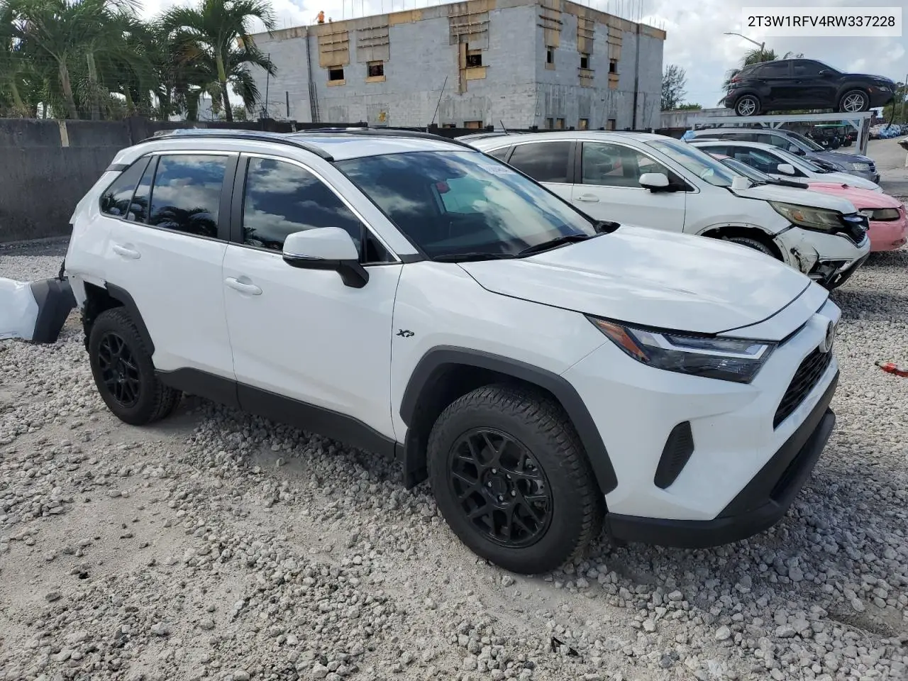 2T3W1RFV4RW337228 2024 Toyota Rav4 Xle
