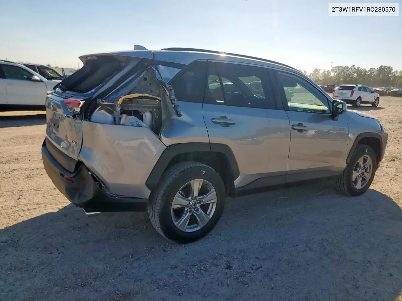 2T3W1RFV1RC280570 2024 Toyota Rav4 Xle
