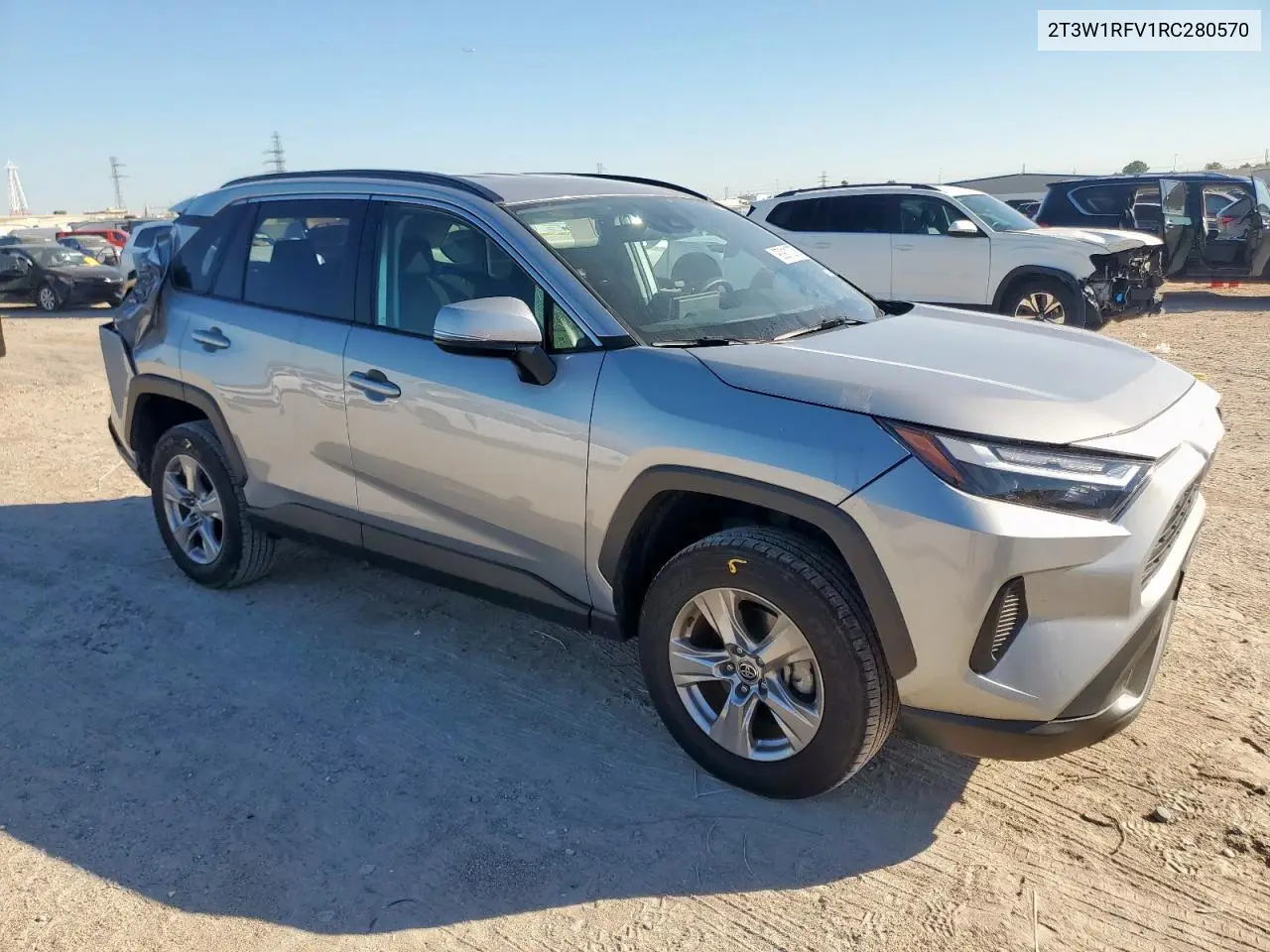 2T3W1RFV1RC280570 2024 Toyota Rav4 Xle